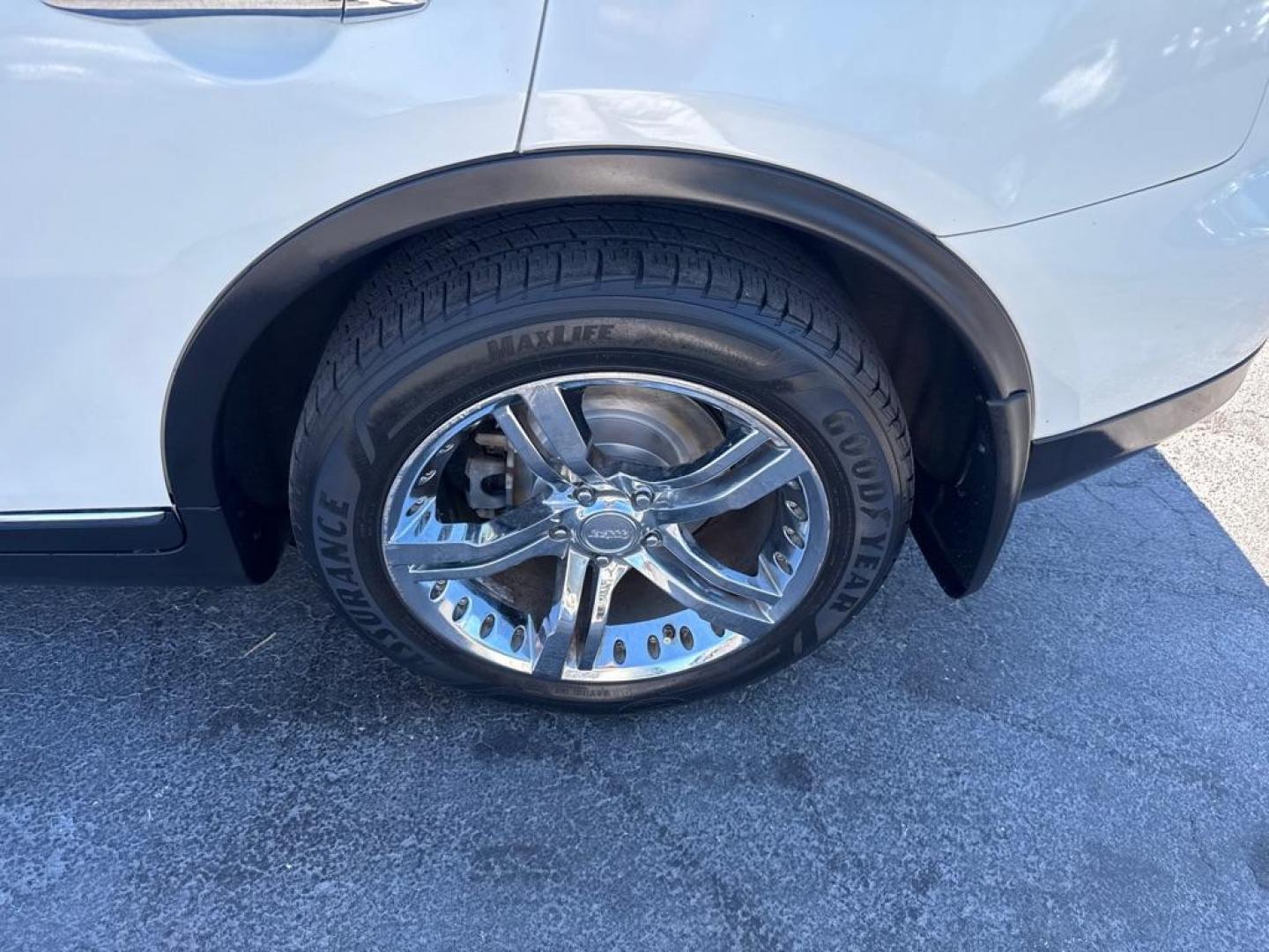 2009 WHITE INFINITI EX35 BASE (JNKAJ09E09M) with an 3.5L engine, Automatic transmission, located at 2929 9th St. West, Bradenton, 34205, (941) 242-2810, 27.473591, -82.570679 - Photo#8