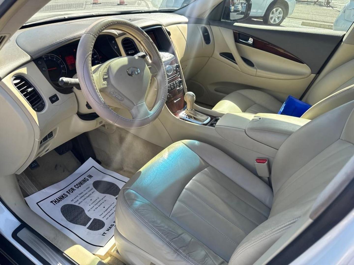 2009 WHITE INFINITI EX35 BASE (JNKAJ09E09M) with an 3.5L engine, Automatic transmission, located at 2929 9th St. West, Bradenton, 34205, (941) 242-2810, 27.473591, -82.570679 - Photo#9