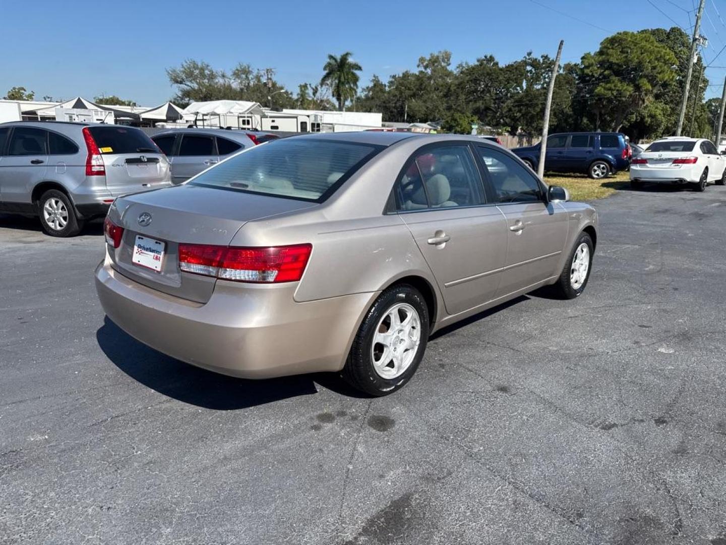 2006 TAN HYUNDAI SONATA GLS (5NPEU46C36H) with an 2.4L engine, Automatic transmission, located at 2929 9th St. West, Bradenton, 34205, (941) 242-2810, 27.473591, -82.570679 - Thanks for inquring into DriveNation USA! All vehicles listed can be viewed at www.drivenationusa.com for vehicle history reports and additonal info. We cannot quote any terms such as down payments or monthly payments without an application. You can apply directly at www.drivenationusa.com or by con - Photo#6