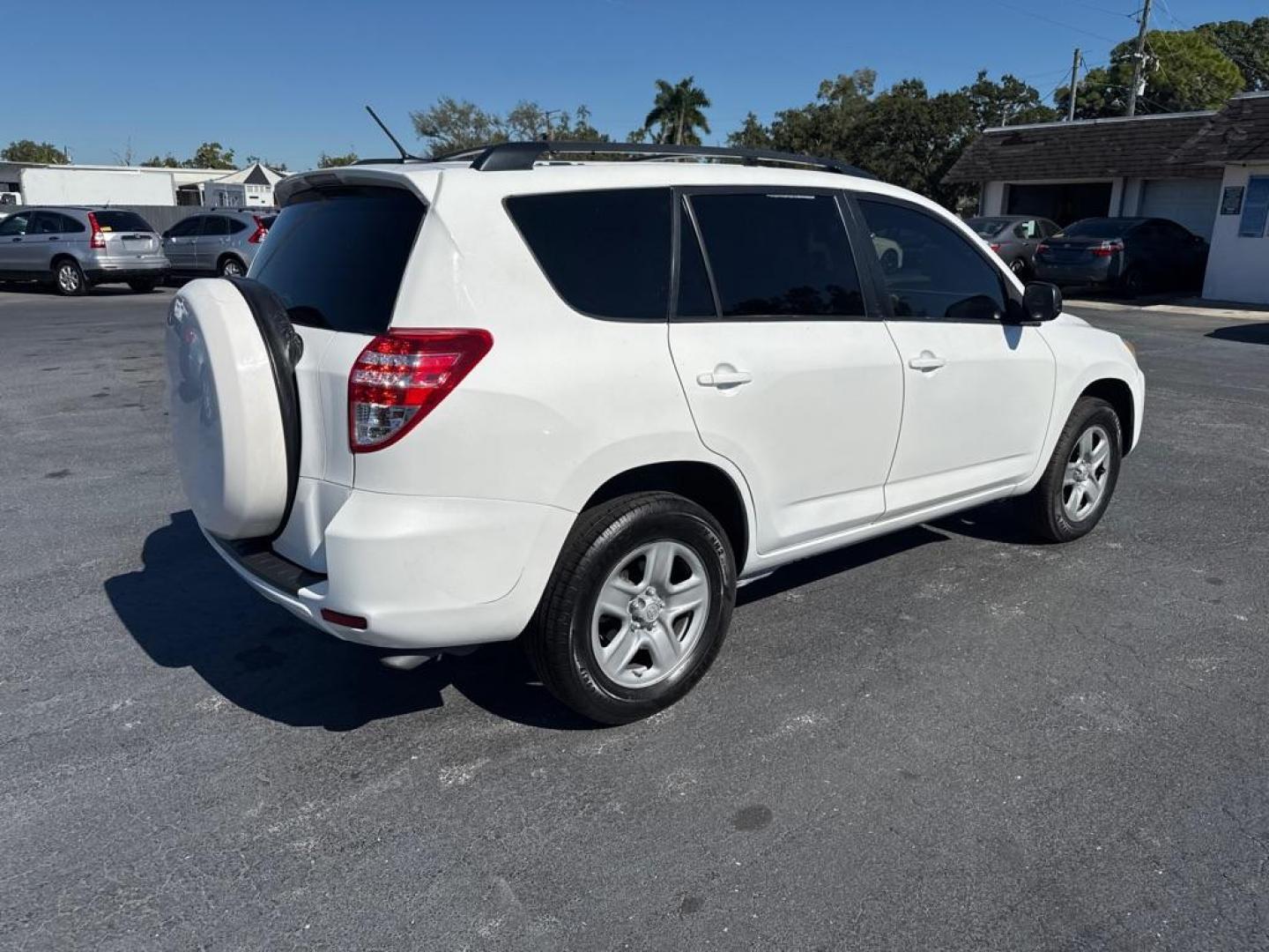 2010 WHITE TOYOTA RAV4 (2T3ZF4DVXAW) with an 2.5L engine, Automatic transmission, located at 2929 9th St. West, Bradenton, 34205, (941) 242-2810, 27.473591, -82.570679 - Thanks for inquring into DriveNation USA! All vehicles listed can be viewed at www.drivenationusa.com for vehicle history reports and additonal info. We cannot quote any terms such as down payments or monthly payments without an application. You can apply directly at www.drivenationusa.com or by con - Photo#7