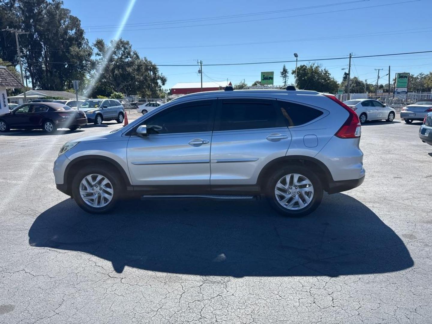 2015 SILVER HONDA CR-V EXL (2HKRM3H73FH) with an 2.4L engine, Continuously Variable transmission, located at 2929 9th St. West, Bradenton, 34205, (941) 242-2810, 27.473591, -82.570679 - Thanks for inquring into DriveNation USA! All vehicles listed can be viewed at www.drivenationusa.com for vehicle history reports and additonal info. We cannot quote any terms such as down payments or monthly payments without an application. You can apply directly at www.drivenationusa.com or by con - Photo#4