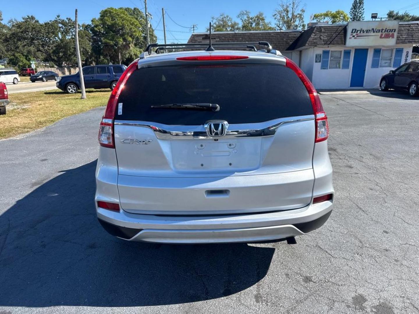 2015 SILVER HONDA CR-V EXL (2HKRM3H73FH) with an 2.4L engine, Continuously Variable transmission, located at 2929 9th St. West, Bradenton, 34205, (941) 242-2810, 27.473591, -82.570679 - Thanks for inquring into DriveNation USA! All vehicles listed can be viewed at www.drivenationusa.com for vehicle history reports and additonal info. We cannot quote any terms such as down payments or monthly payments without an application. You can apply directly at www.drivenationusa.com or by con - Photo#6
