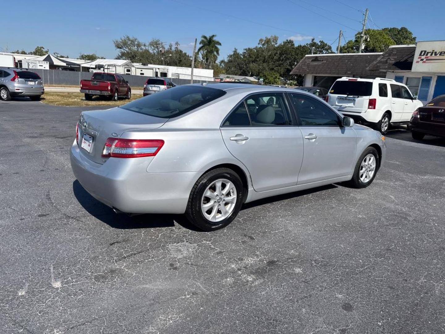 2011 SILVER TOYOTA CAMRY SE (4T1BF3EK6BU) with an 2.5L engine, Automatic transmission, located at 2929 9th St. West, Bradenton, 34205, (941) 242-2810, 27.473591, -82.570679 - Thanks for inquring into DriveNation USA! All vehicles listed can be viewed at www.drivenationusa.com for vehicle history reports and additonal info. We cannot quote any terms such as down payments or monthly payments without an application. You can apply directly at www.drivenationusa.com or by con - Photo#7