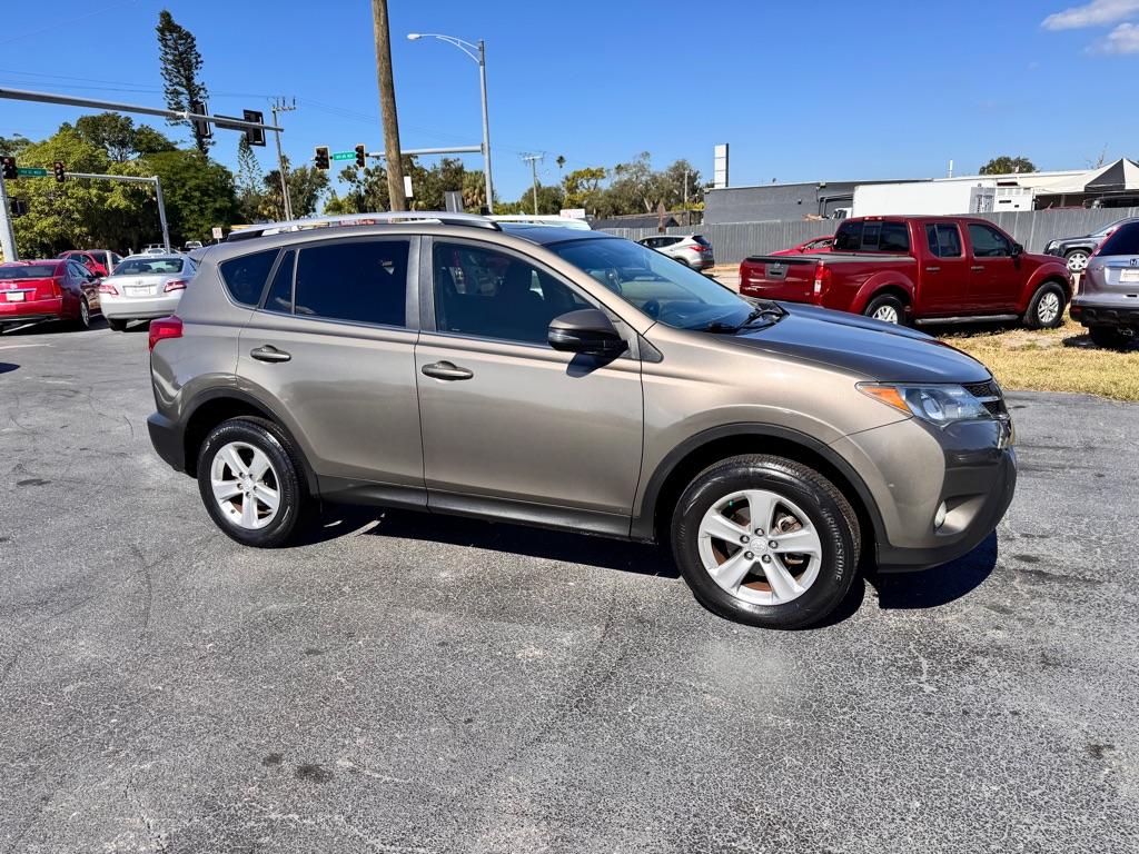 photo of 2013 TOYOTA RAV4 XLE