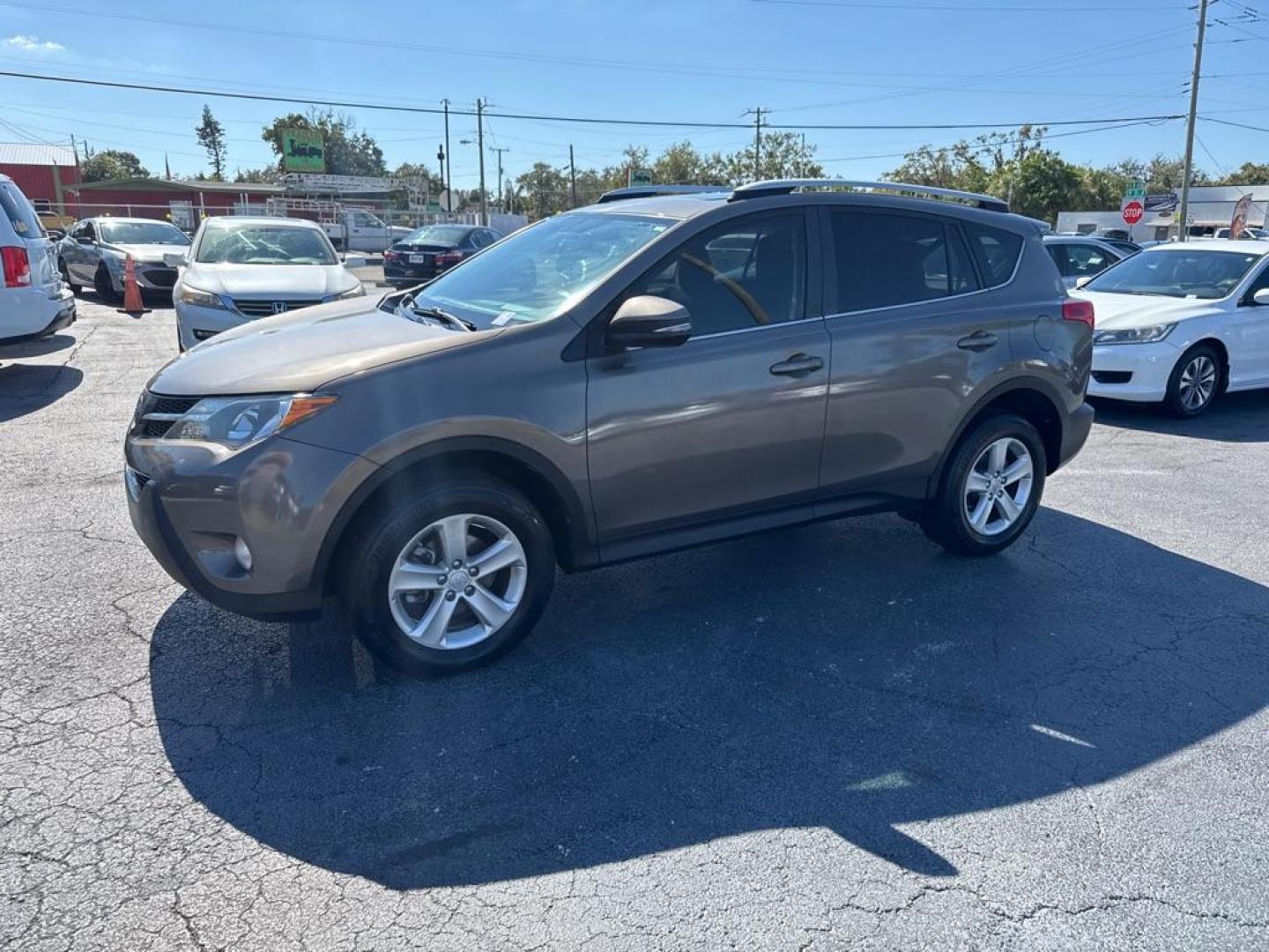2013 GRAY TOYOTA RAV4 XLE (JTMWFREV2DD) with an 2.5L engine, Automatic transmission, located at 2929 9th St. West, Bradenton, 34205, (941) 242-2810, 27.473591, -82.570679 - Thanks for inquring into DriveNation USA! All vehicles listed can be viewed at www.drivenationusa.com for vehicle history reports and additonal info. We cannot quote any terms such as down payments or monthly payments without an application. You can apply directly at www.drivenationusa.com or by con - Photo#3