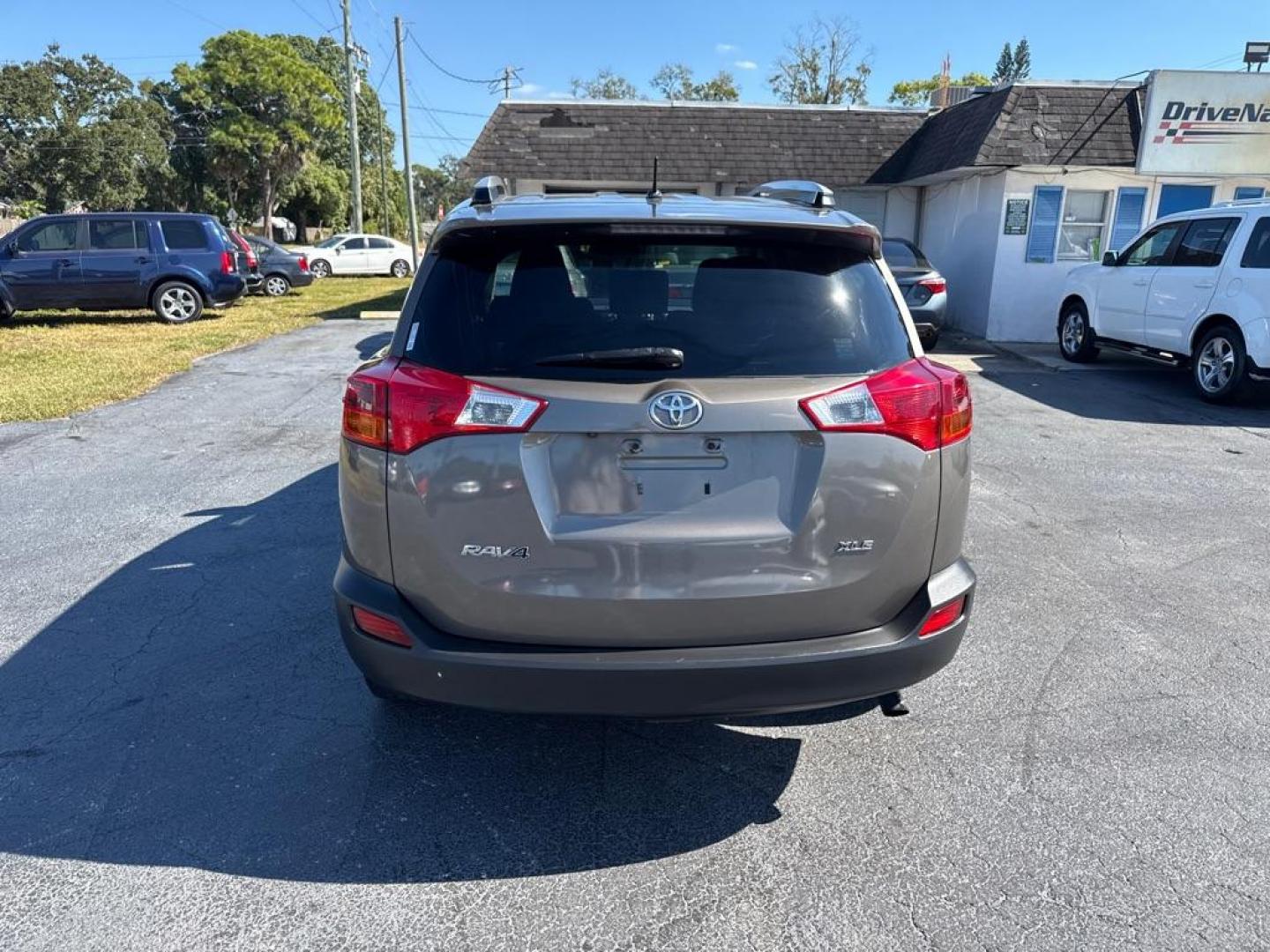 2013 GRAY TOYOTA RAV4 XLE (JTMWFREV2DD) with an 2.5L engine, Automatic transmission, located at 2929 9th St. West, Bradenton, 34205, (941) 242-2810, 27.473591, -82.570679 - Thanks for inquring into DriveNation USA! All vehicles listed can be viewed at www.drivenationusa.com for vehicle history reports and additonal info. We cannot quote any terms such as down payments or monthly payments without an application. You can apply directly at www.drivenationusa.com or by con - Photo#5