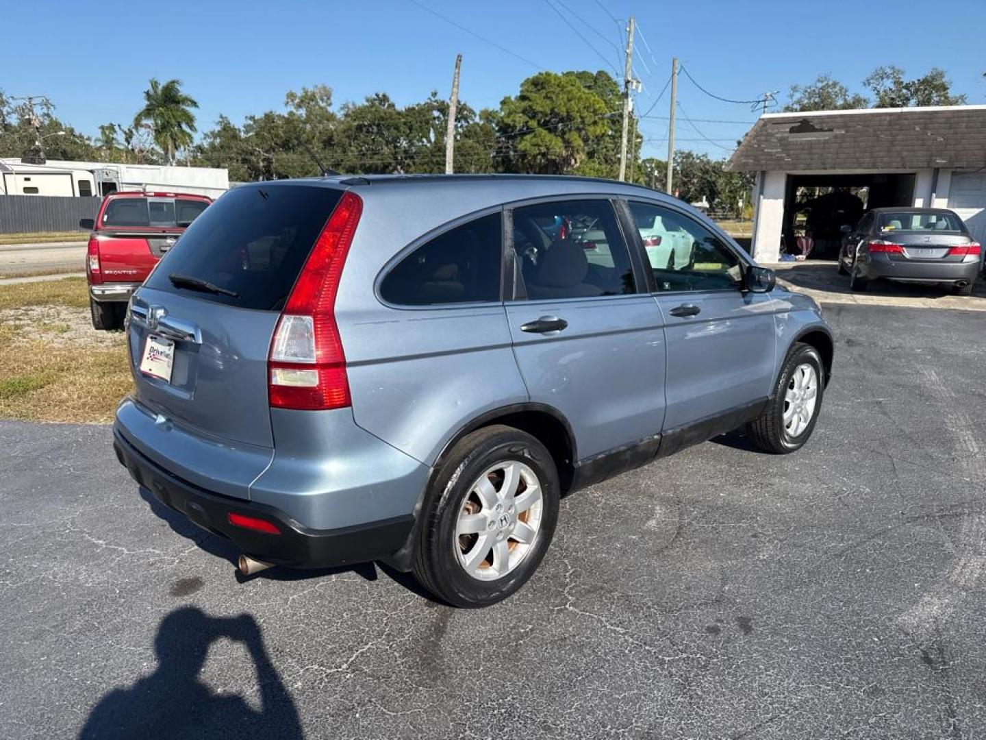 2008 GRAY HONDA CR-V EX (3CZRE38508G) with an 2.4L engine, Automatic transmission, located at 2929 9th St. West, Bradenton, 34205, (941) 242-2810, 27.473591, -82.570679 - Photo#7