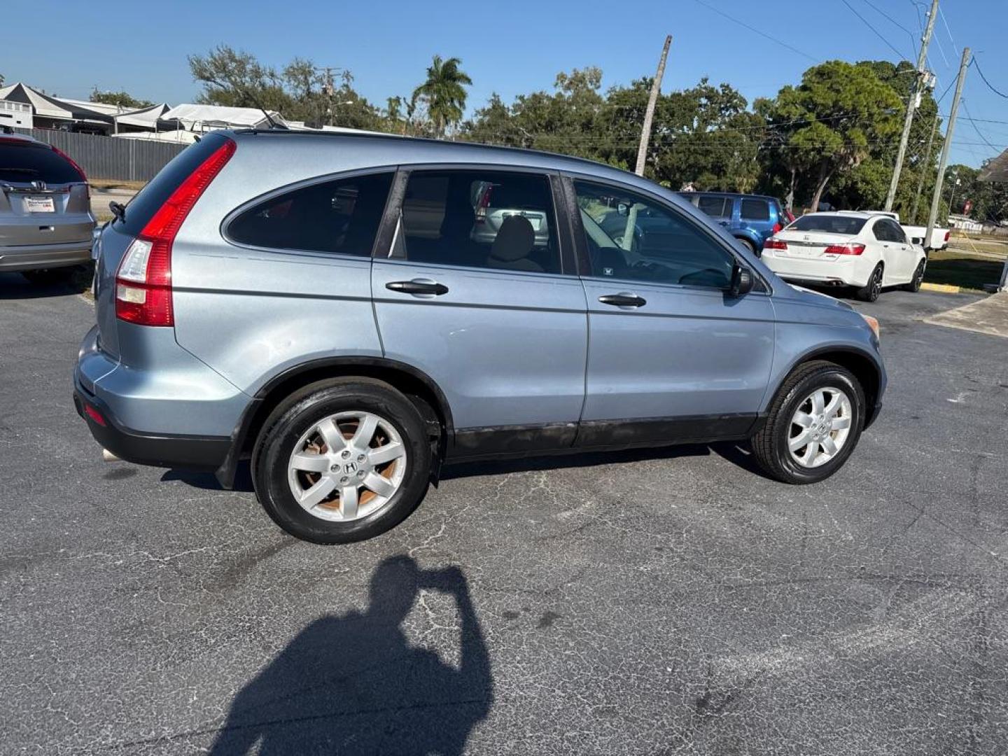 2008 GRAY HONDA CR-V EX (3CZRE38508G) with an 2.4L engine, Automatic transmission, located at 2929 9th St. West, Bradenton, 34205, (941) 242-2810, 27.473591, -82.570679 - Photo#8