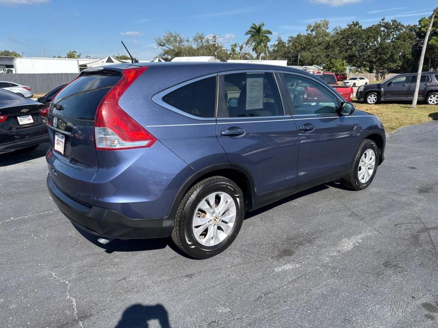 2014 BLUE HONDA CR-V EX (2HKRM3H53EH) with an 2.4L engine, Automatic transmission, located at 2929 9th St. West, Bradenton, 34205, (941) 242-2810, 27.473591, -82.570679 - Thanks for inquring into DriveNation USA! All vehicles listed can be viewed at www.drivenationusa.com for vehicle history reports and additonal info. We cannot quote any terms such as down payments or monthly payments without an application. You can apply directly at www.drivenationusa.com or by con - Photo#7