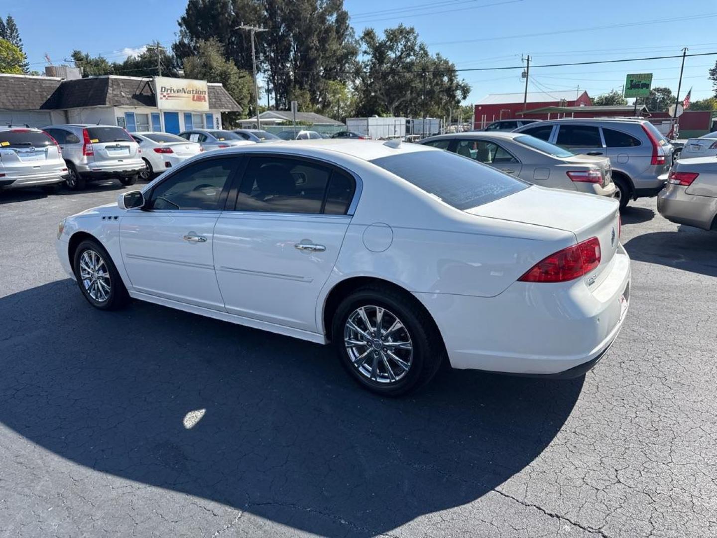 2010 WHITE BUICK LUCERNE CXL (1G4HC5EM2AU) with an 3.9L engine, Automatic transmission, located at 2929 9th St. West, Bradenton, 34205, (941) 242-2810, 27.473591, -82.570679 - Thanks for inquring into DriveNation USA! All vehicles listed can be viewed at www.drivenationusa.com for vehicle history reports and additonal info. We cannot quote any terms such as down payments or monthly payments without an application. You can apply directly at www.drivenationusa.com or by con - Photo#5