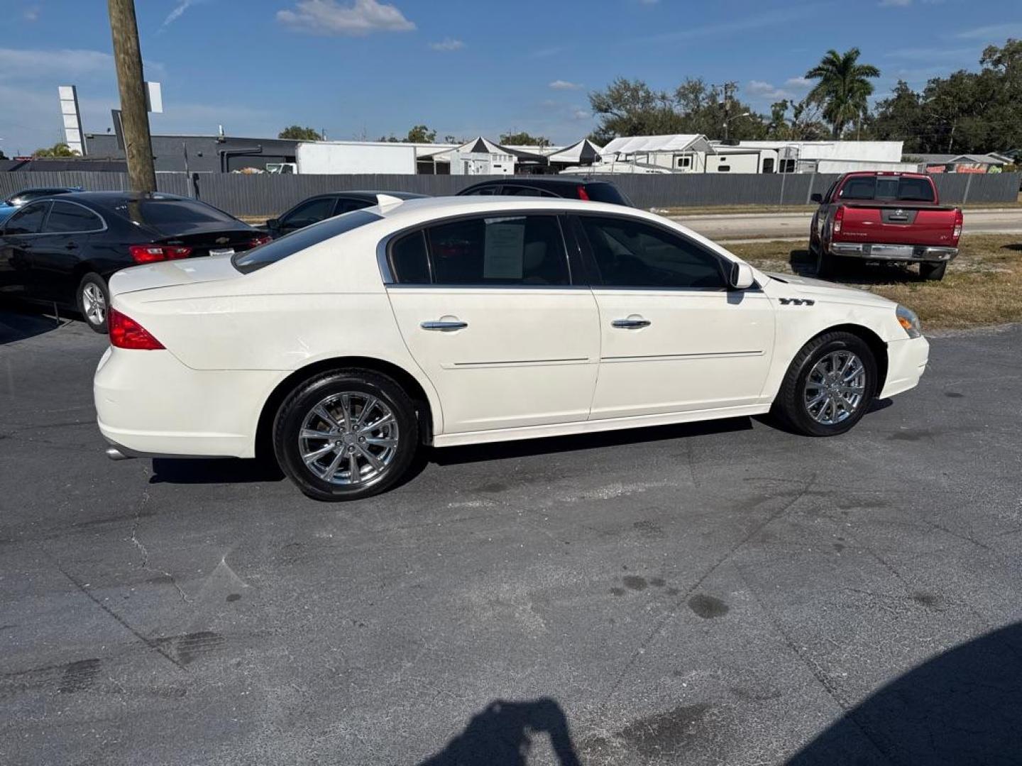 2010 WHITE BUICK LUCERNE CXL (1G4HC5EM2AU) with an 3.9L engine, Automatic transmission, located at 2929 9th St. West, Bradenton, 34205, (941) 242-2810, 27.473591, -82.570679 - Thanks for inquring into DriveNation USA! All vehicles listed can be viewed at www.drivenationusa.com for vehicle history reports and additonal info. We cannot quote any terms such as down payments or monthly payments without an application. You can apply directly at www.drivenationusa.com or by con - Photo#8