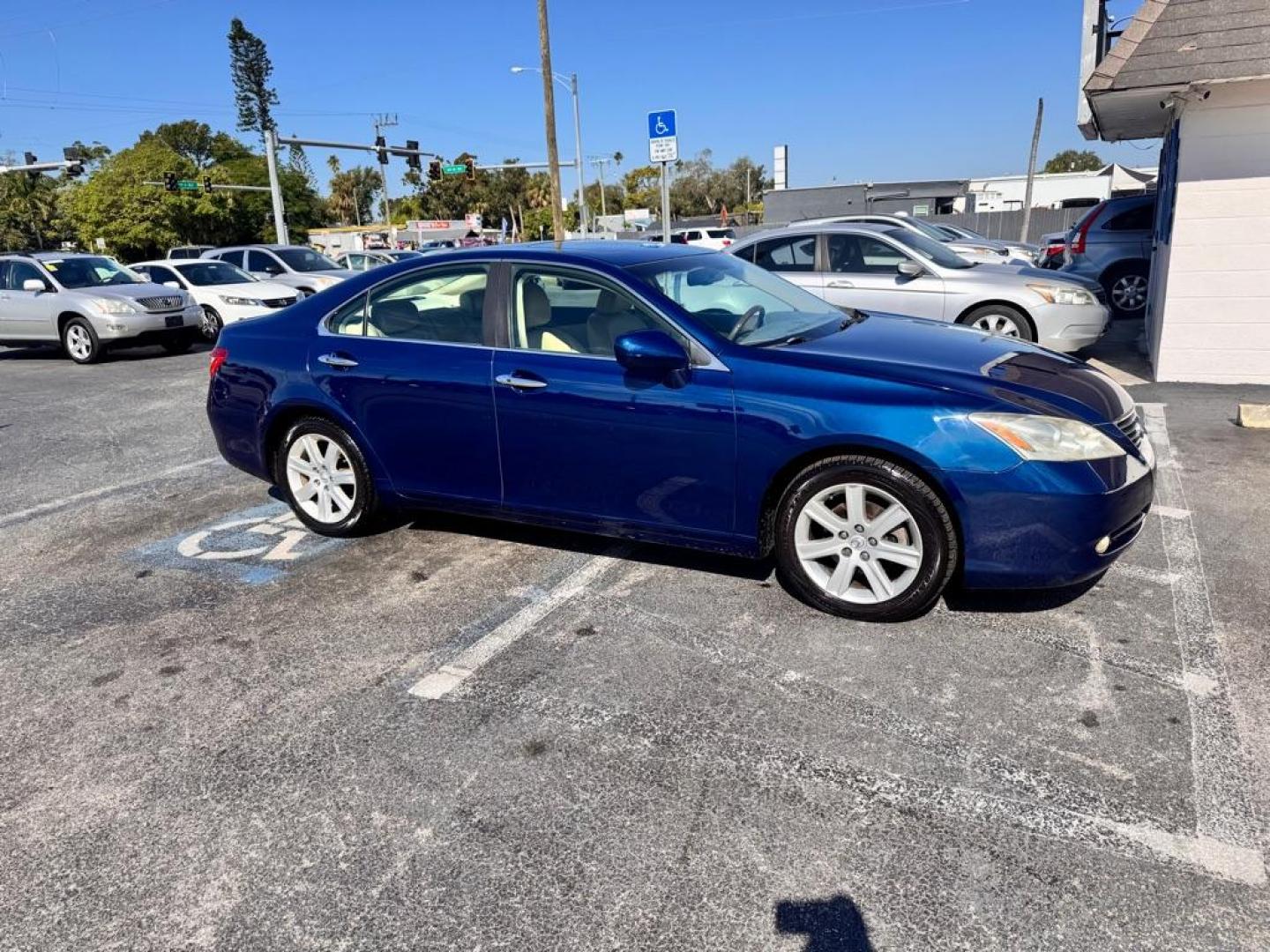 2007 BLUE LEXUS ES 350 (JTHBJ46G972) with an 3.5L engine, Automatic transmission, located at 2929 9th St. West, Bradenton, 34205, (941) 242-2810, 27.473591, -82.570679 - Photo#2