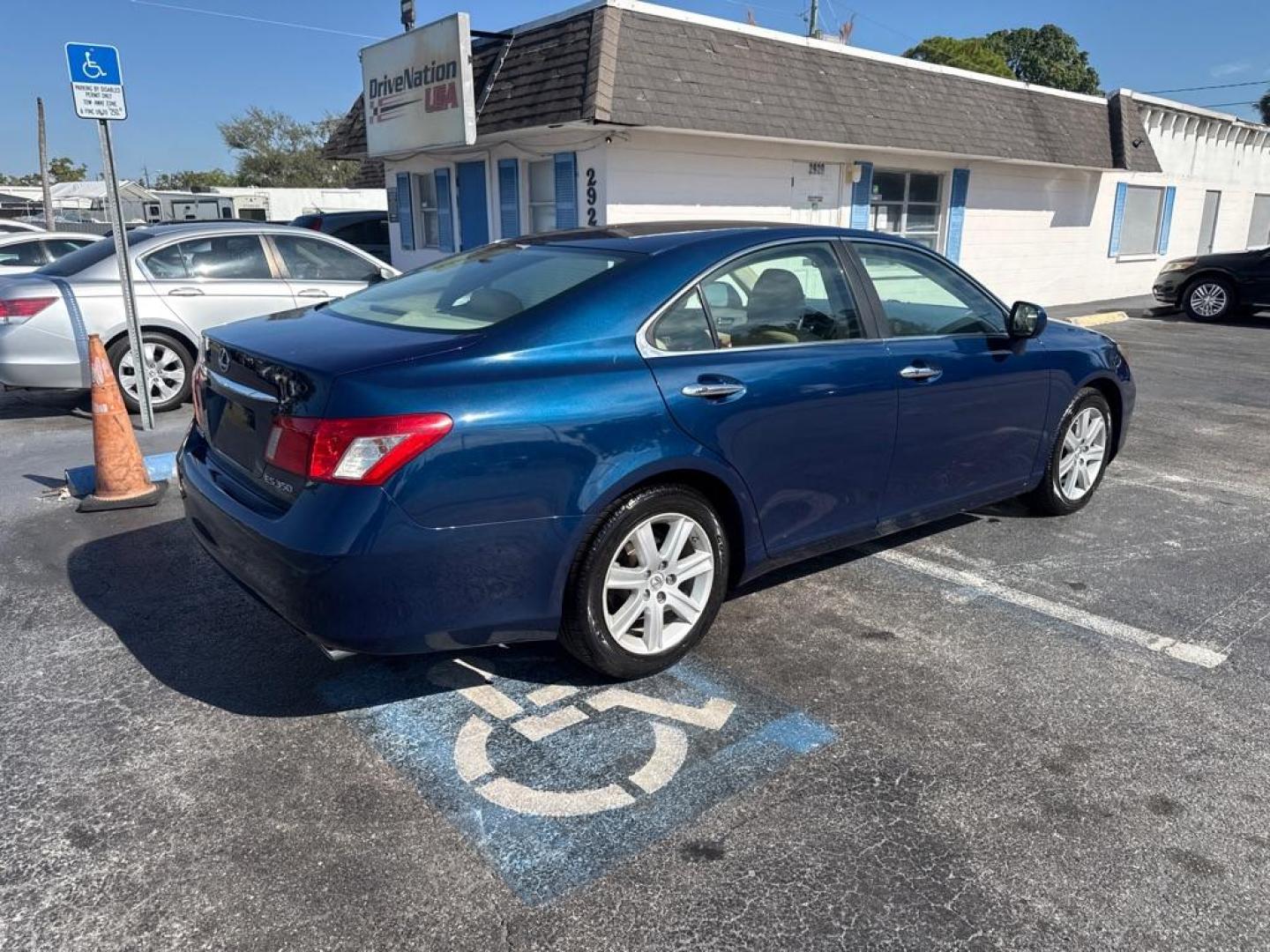 2007 BLUE LEXUS ES 350 (JTHBJ46G972) with an 3.5L engine, Automatic transmission, located at 2929 9th St. West, Bradenton, 34205, (941) 242-2810, 27.473591, -82.570679 - Photo#8