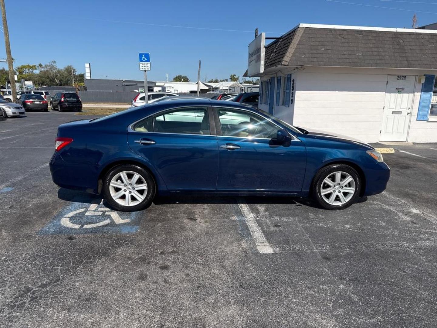 2007 BLUE LEXUS ES 350 (JTHBJ46G972) with an 3.5L engine, Automatic transmission, located at 2929 9th St. West, Bradenton, 34205, (941) 242-2810, 27.473591, -82.570679 - Photo#9