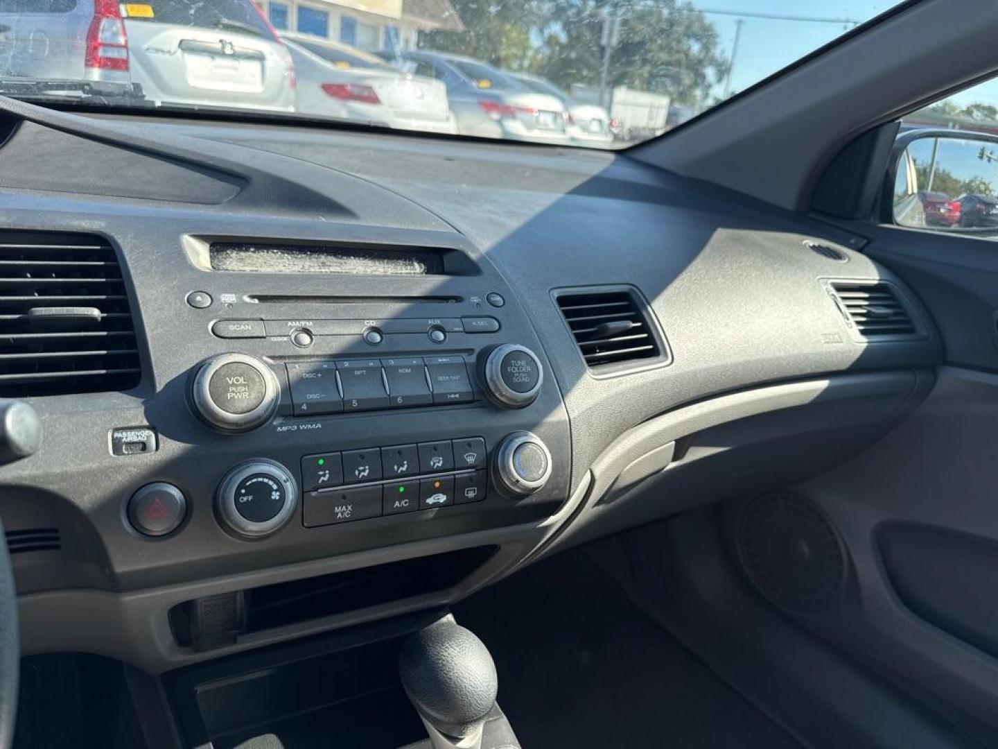 2010 SILVER HONDA CIVIC LX (2HGFG1B63AH) with an 1.8L engine, Automatic transmission, located at 2929 9th St. West, Bradenton, 34205, (941) 242-2810, 27.473591, -82.570679 - Photo#11