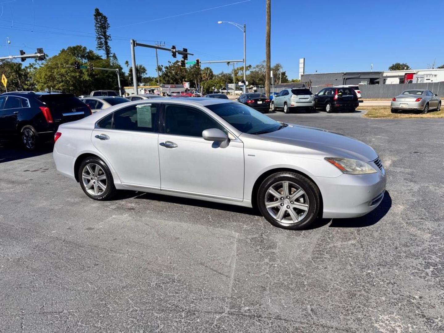 2008 SILVER LEXUS ES 350 (JTHBJ46G082) with an 3.5L engine, Automatic transmission, located at 2929 9th St. West, Bradenton, 34205, (941) 242-2810, 27.473591, -82.570679 - Thanks for inquring into DriveNation USA! All vehicles listed can be viewed at www.drivenationusa.com for vehicle history reports and additonal info. We cannot quote any terms such as down payments or monthly payments without an application. You can apply directly at www.drivenationusa.com or by con - Photo#1