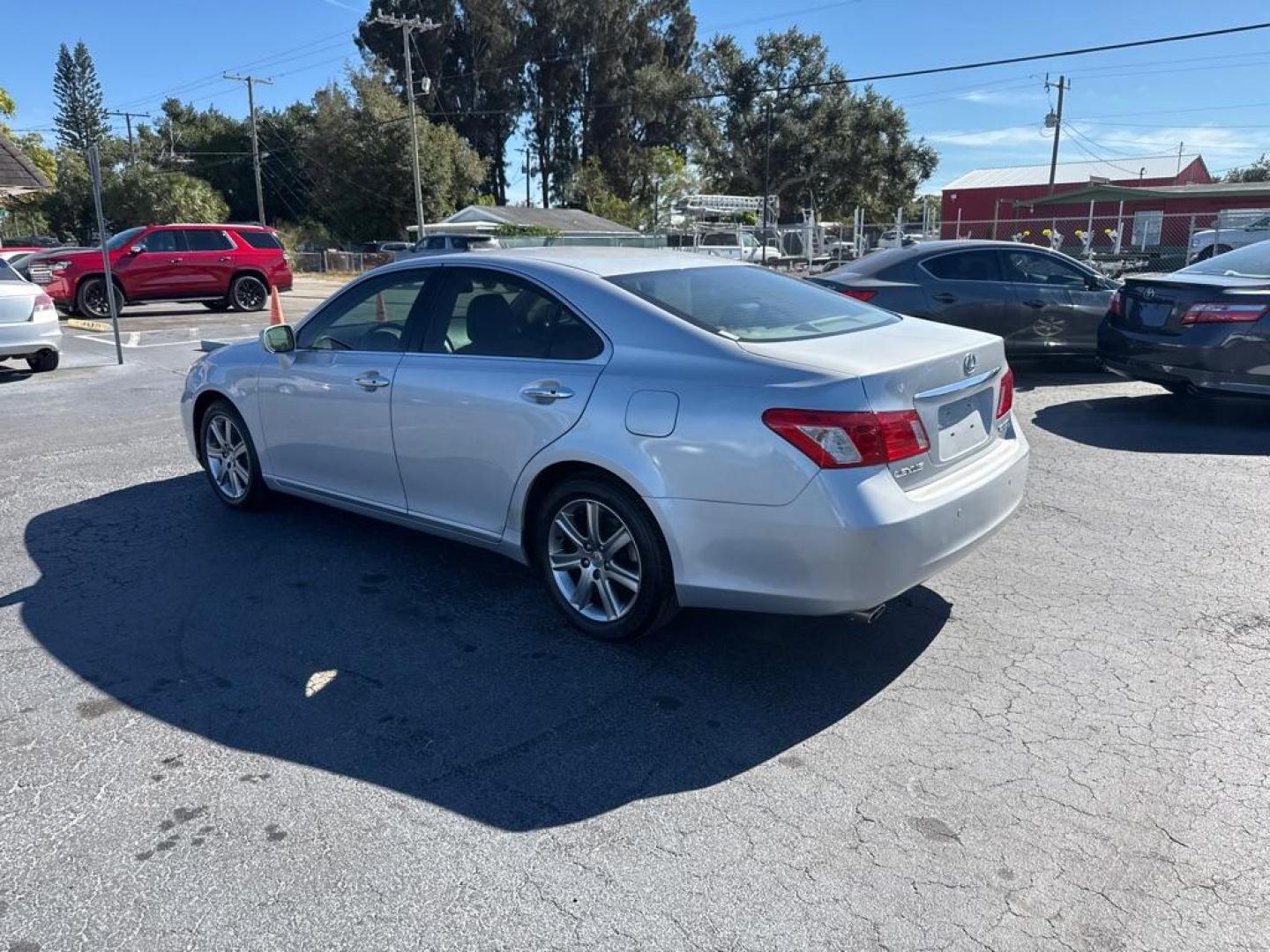 2008 SILVER LEXUS ES 350 (JTHBJ46G082) with an 3.5L engine, Automatic transmission, located at 2929 9th St. West, Bradenton, 34205, (941) 242-2810, 27.473591, -82.570679 - Thanks for inquring into DriveNation USA! All vehicles listed can be viewed at www.drivenationusa.com for vehicle history reports and additonal info. We cannot quote any terms such as down payments or monthly payments without an application. You can apply directly at www.drivenationusa.com or by con - Photo#5