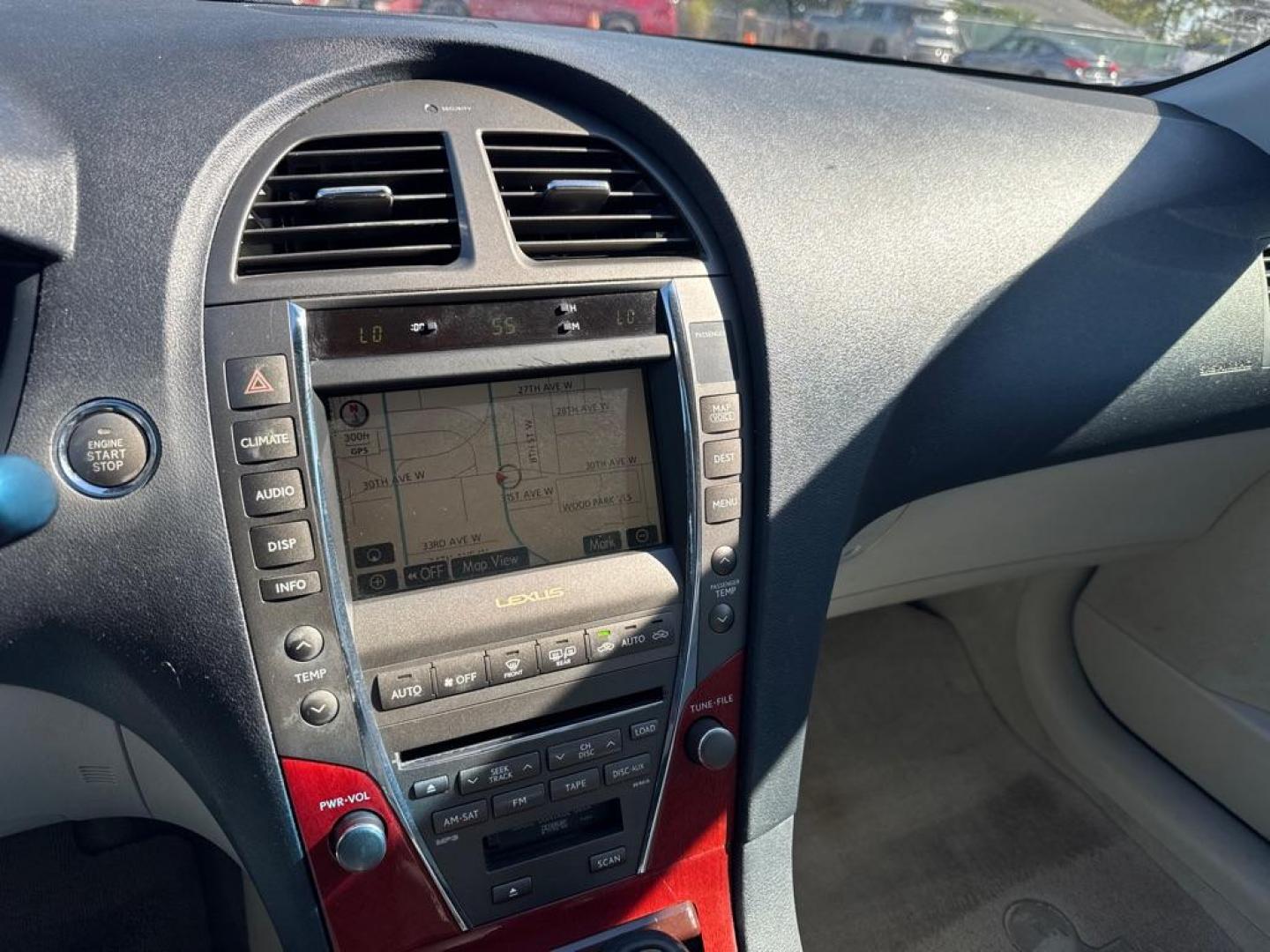 2008 SILVER LEXUS ES 350 (JTHBJ46G082) with an 3.5L engine, Automatic transmission, located at 2929 9th St. West, Bradenton, 34205, (941) 242-2810, 27.473591, -82.570679 - Thanks for inquring into DriveNation USA! All vehicles listed can be viewed at www.drivenationusa.com for vehicle history reports and additonal info. We cannot quote any terms such as down payments or monthly payments without an application. You can apply directly at www.drivenationusa.com or by con - Photo#11