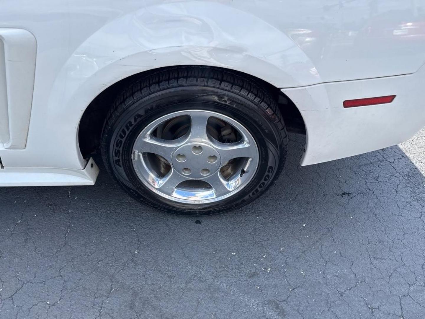 2004 WHITE FORD MUSTANG (1FAFP40434F) with an 3.8L engine, Automatic transmission, located at 2929 9th St. West, Bradenton, 34205, (941) 242-2810, 27.473591, -82.570679 - Thanks for inquring into DriveNation USA! All vehicles listed can be viewed at www.drivenationusa.com for vehicle history reports and additonal info. We cannot quote any terms such as down payments or monthly payments without an application. You can apply directly at www.drivenationusa.com or by con - Photo#9