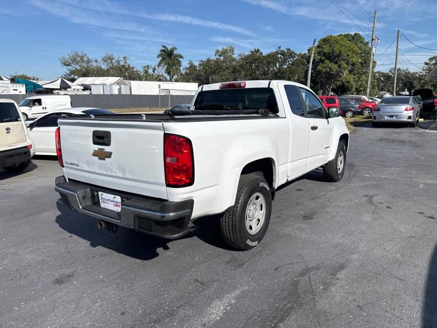 2017 WHITE CHEVROLET COLORADO (1GCHSBEA9H1) with an 2.5L engine, Automatic transmission, located at 2929 9th St. West, Bradenton, 34205, (941) 242-2810, 27.473591, -82.570679 - Thanks for inquring into DriveNation USA! All vehicles listed can be viewed at www.drivenationusa.com for vehicle history reports and additonal info. We cannot quote any terms such as down payments or monthly payments without an application. You can apply directly at www.drivenationusa.com or by con - Photo#5