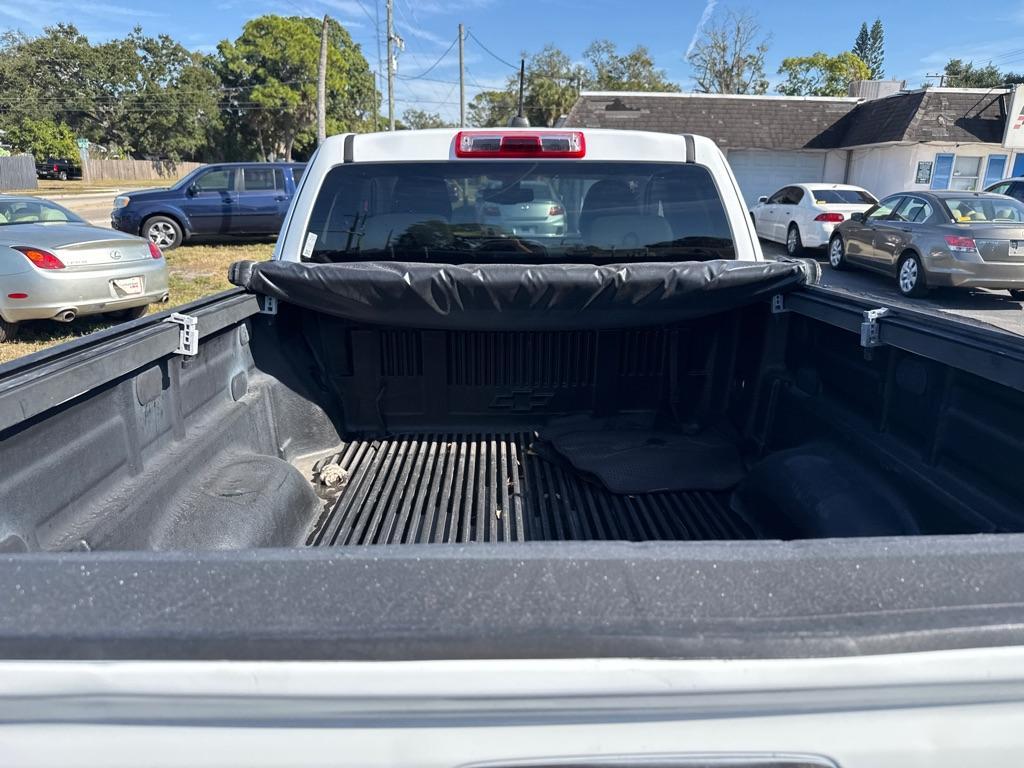 2017 WHITE CHEVROLET COLORADO (1GCHSBEA9H1) with an 2.5L engine, Automatic transmission, located at 2929 9th St. West, Bradenton, 34205, (941) 242-2810, 27.473591, -82.570679 - Thanks for inquring into DriveNation USA! All vehicles listed can be viewed at www.drivenationusa.com for vehicle history reports and additonal info. We cannot quote any terms such as down payments or monthly payments without an application. You can apply directly at www.drivenationusa.com or by con - Photo#6