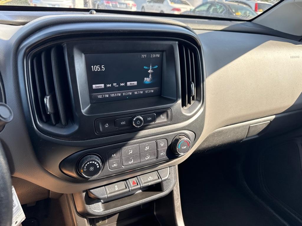 2017 WHITE CHEVROLET COLORADO (1GCHSBEA9H1) with an 2.5L engine, Automatic transmission, located at 2929 9th St. West, Bradenton, 34205, (941) 242-2810, 27.473591, -82.570679 - Thanks for inquring into DriveNation USA! All vehicles listed can be viewed at www.drivenationusa.com for vehicle history reports and additonal info. We cannot quote any terms such as down payments or monthly payments without an application. You can apply directly at www.drivenationusa.com or by con - Photo#9