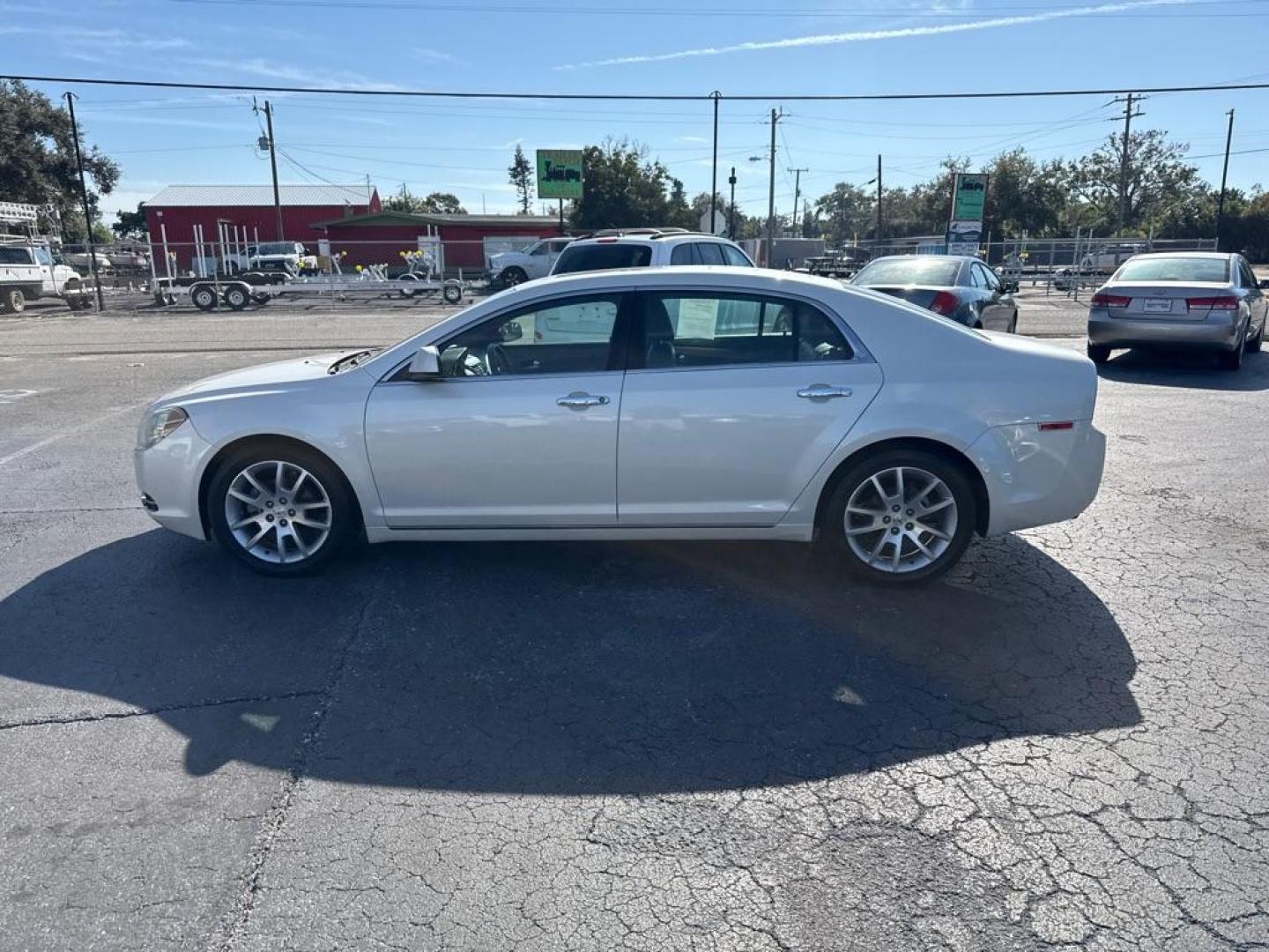 2011 WHITE CHEVROLET MALIBU LTZ (1G1ZE5E1XBF) with an 2.4L engine, Automatic transmission, located at 2929 9th St. West, Bradenton, 34205, (941) 242-2810, 27.473591, -82.570679 - Thanks for inquring into DriveNation USA! All vehicles listed can be viewed at www.drivenationusa.com for vehicle history reports and additonal info. We cannot quote any terms such as down payments or monthly payments without an application. You can apply directly at www.drivenationusa.com or by con - Photo#4