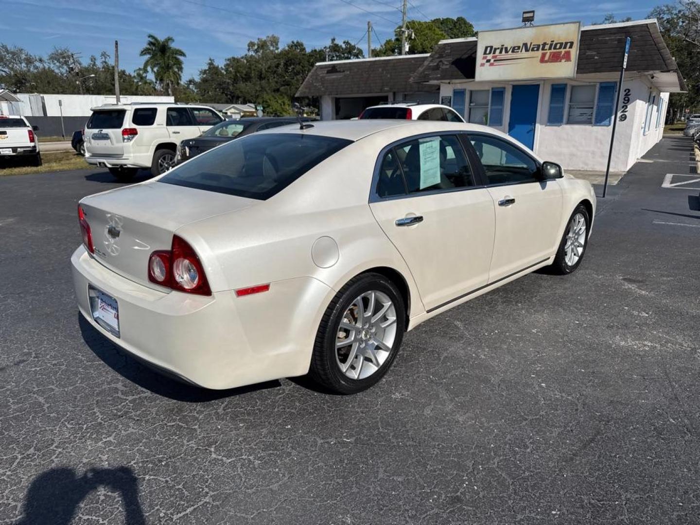 2011 WHITE CHEVROLET MALIBU LTZ (1G1ZE5E1XBF) with an 2.4L engine, Automatic transmission, located at 2929 9th St. West, Bradenton, 34205, (941) 242-2810, 27.473591, -82.570679 - Thanks for inquring into DriveNation USA! All vehicles listed can be viewed at www.drivenationusa.com for vehicle history reports and additonal info. We cannot quote any terms such as down payments or monthly payments without an application. You can apply directly at www.drivenationusa.com or by con - Photo#7