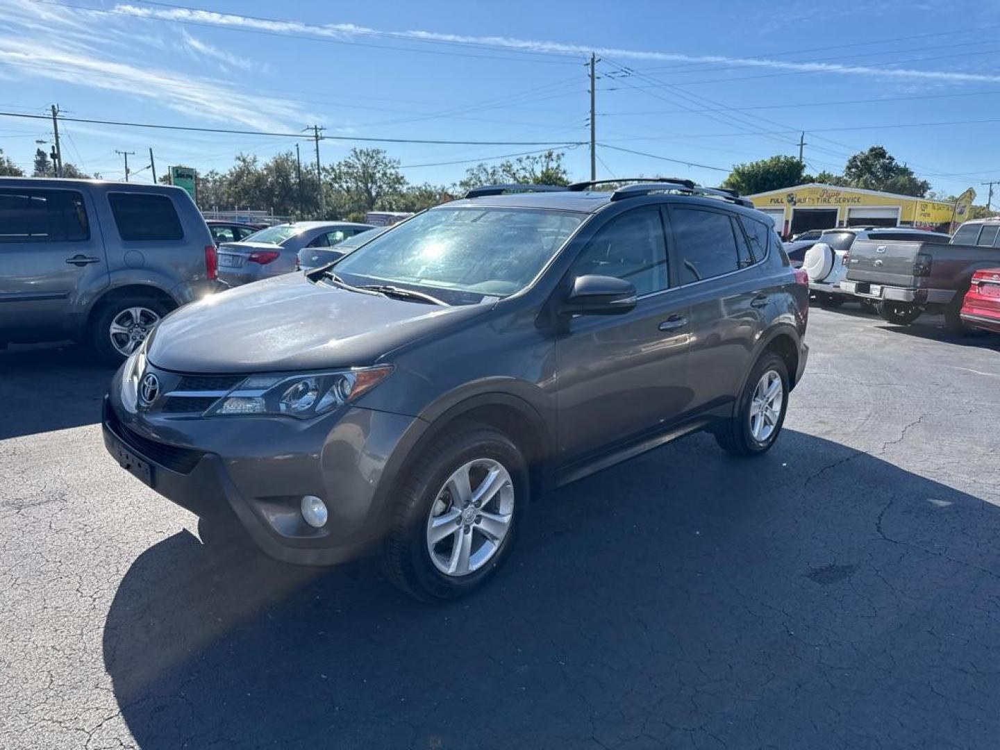 2014 GRAY TOYOTA RAV4 XLE (2T3WFREV6EW) with an 2.5L engine, Automatic transmission, located at 2929 9th St. West, Bradenton, 34205, (941) 242-2810, 27.473591, -82.570679 - Thanks for inquring into DriveNation USA! All vehicles listed can be viewed at www.drivenationusa.com for vehicle history reports and additonal info. We cannot quote any terms such as down payments or monthly payments without an application. You can apply directly at www.drivenationusa.com or by con - Photo#3