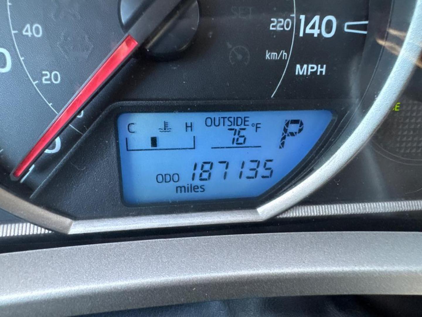 2014 GRAY TOYOTA RAV4 XLE (2T3WFREV6EW) with an 2.5L engine, Automatic transmission, located at 2929 9th St. West, Bradenton, 34205, (941) 242-2810, 27.473591, -82.570679 - Thanks for inquring into DriveNation USA! All vehicles listed can be viewed at www.drivenationusa.com for vehicle history reports and additonal info. We cannot quote any terms such as down payments or monthly payments without an application. You can apply directly at www.drivenationusa.com or by con - Photo#11