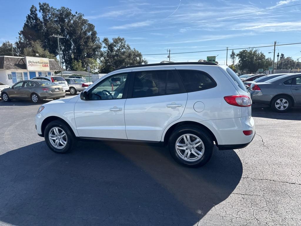 2012 WHITE HYUNDAI SANTA FE GLS (5XYZG3AB1CG) with an 2.4L engine, Automatic transmission, located at 2929 9th St. West, Bradenton, 34205, (941) 242-2810, 27.473591, -82.570679 - Thanks for inquring into DriveNation USA! All vehicles listed can be viewed at www.drivenationusa.com for vehicle history reports and additonal info. We cannot quote any terms such as down payments or monthly payments without an application. You can apply directly at www.drivenationusa.com or by con - Photo#4
