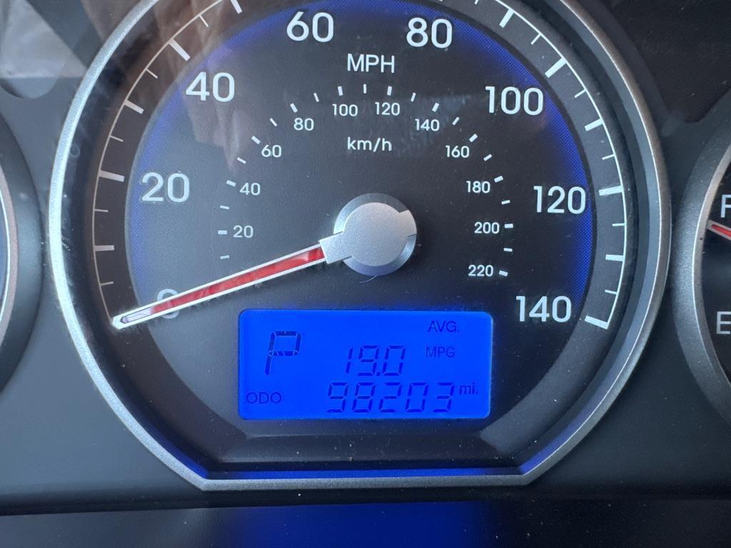 2012 WHITE HYUNDAI SANTA FE GLS (5XYZG3AB1CG) with an 2.4L engine, Automatic transmission, located at 2929 9th St. West, Bradenton, 34205, (941) 242-2810, 27.473591, -82.570679 - Thanks for inquring into DriveNation USA! All vehicles listed can be viewed at www.drivenationusa.com for vehicle history reports and additonal info. We cannot quote any terms such as down payments or monthly payments without an application. You can apply directly at www.drivenationusa.com or by con - Photo#10