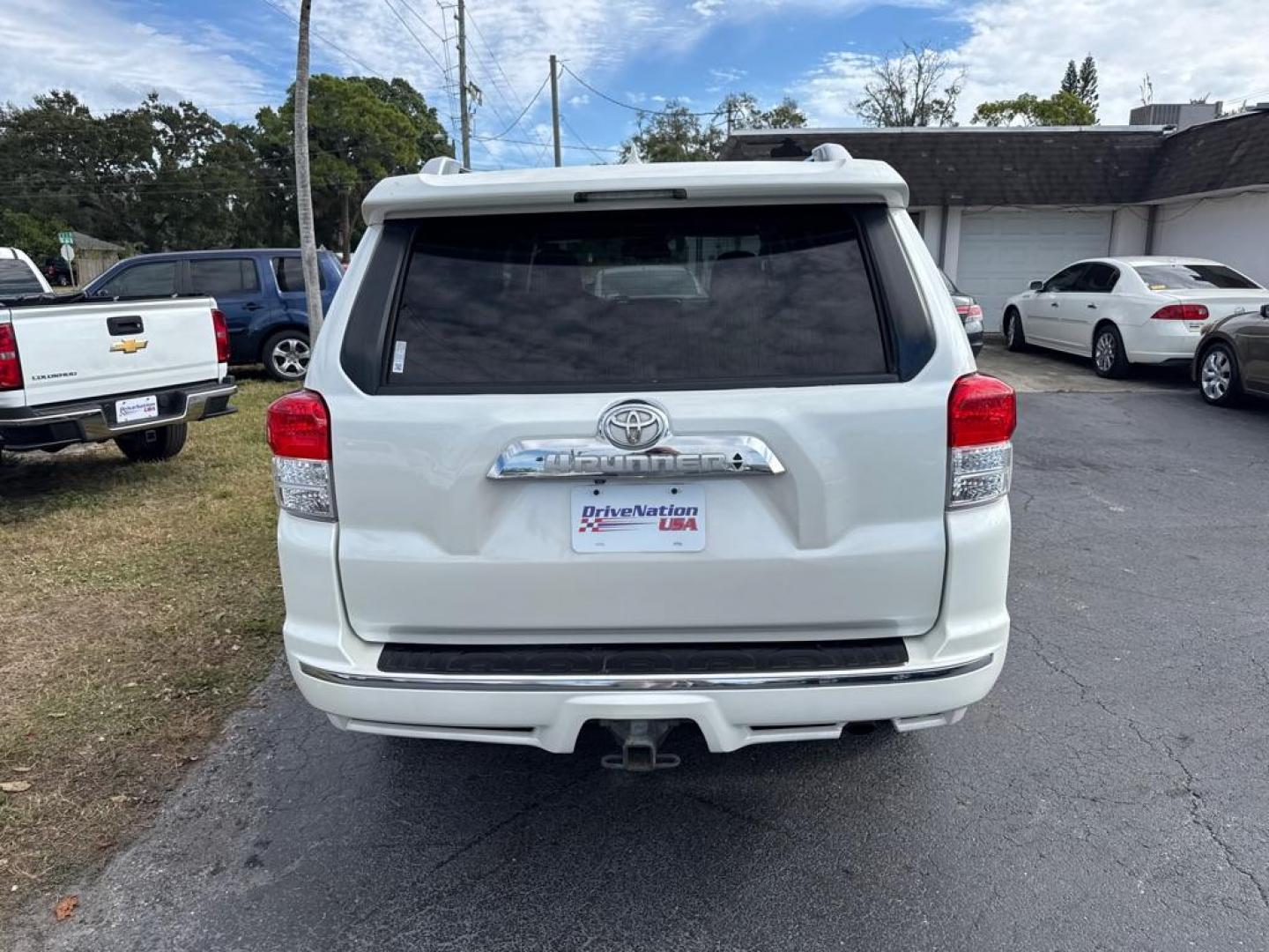 2010 WHITE TOYOTA 4RUNNER SR5 (JTEZU5JR6A5) with an 4.0L engine, Automatic transmission, located at 2929 9th St. West, Bradenton, 34205, (941) 242-2810, 27.473591, -82.570679 - Thanks for inquring into DriveNation USA! All vehicles listed can be viewed at www.drivenationusa.com for vehicle history reports and additonal info. We cannot quote any terms such as down payments or monthly payments without an application. You can apply directly at www.drivenationusa.com or by con - Photo#5