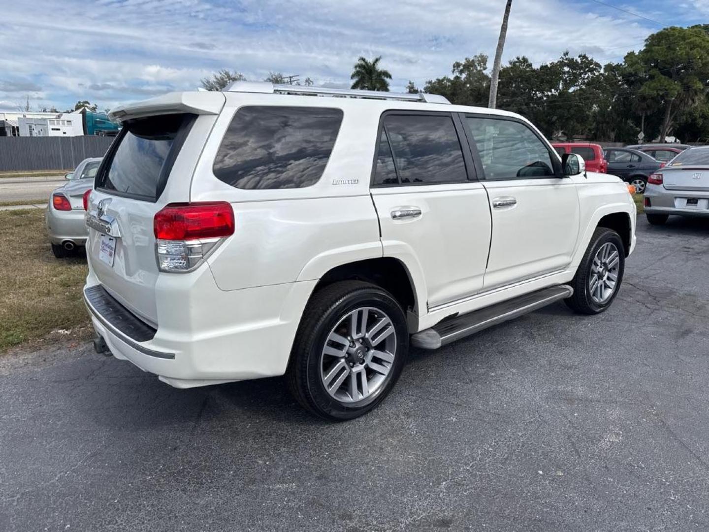 2010 WHITE TOYOTA 4RUNNER SR5 (JTEZU5JR6A5) with an 4.0L engine, Automatic transmission, located at 2929 9th St. West, Bradenton, 34205, (941) 242-2810, 27.473591, -82.570679 - Thanks for inquring into DriveNation USA! All vehicles listed can be viewed at www.drivenationusa.com for vehicle history reports and additonal info. We cannot quote any terms such as down payments or monthly payments without an application. You can apply directly at www.drivenationusa.com or by con - Photo#6