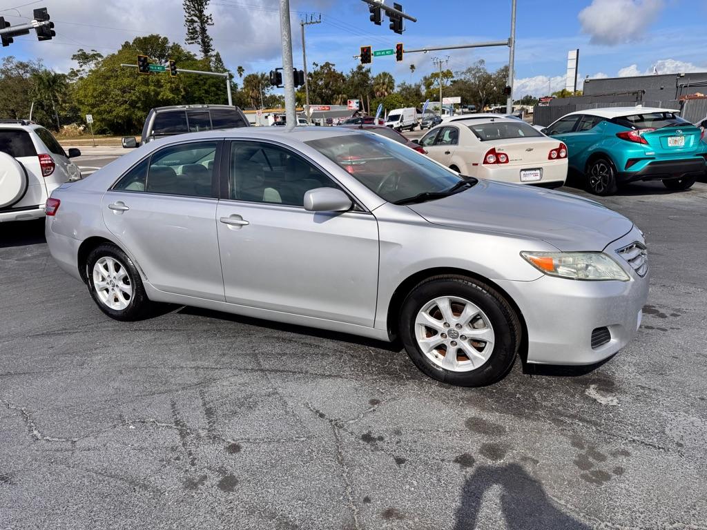 photo of 2011 TOYOTA CAMRY SE