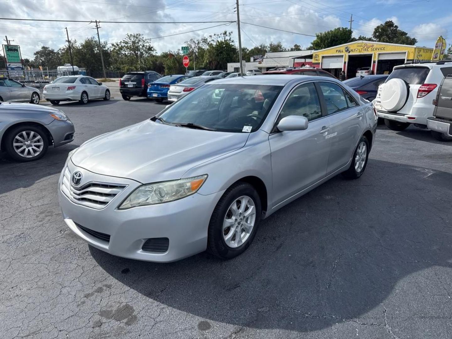 2011 SILVER TOYOTA CAMRY SE (4T1BF3EK2BU) with an 2.5L engine, Automatic transmission, located at 2929 9th St. West, Bradenton, 34205, (941) 242-2810, 27.473591, -82.570679 - Thanks for inquring into DriveNation USA! All vehicles listed can be viewed at www.drivenationusa.com for vehicle history reports and additonal info. We cannot quote any terms such as down payments or monthly payments without an application. You can apply directly at www.drivenationusa.com or by con - Photo#3