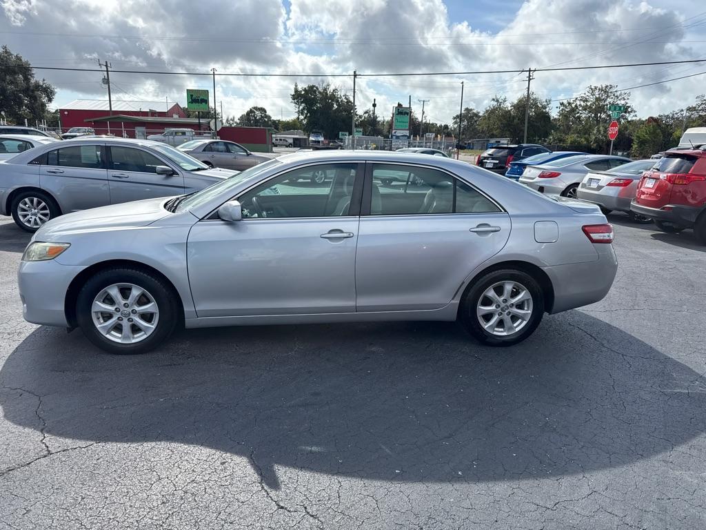 2011 SILVER TOYOTA CAMRY SE (4T1BF3EK2BU) with an 2.5L engine, Automatic transmission, located at 2929 9th St. West, Bradenton, 34205, (941) 242-2810, 27.473591, -82.570679 - Thanks for inquring into DriveNation USA! All vehicles listed can be viewed at www.drivenationusa.com for vehicle history reports and additonal info. We cannot quote any terms such as down payments or monthly payments without an application. You can apply directly at www.drivenationusa.com or by con - Photo#4