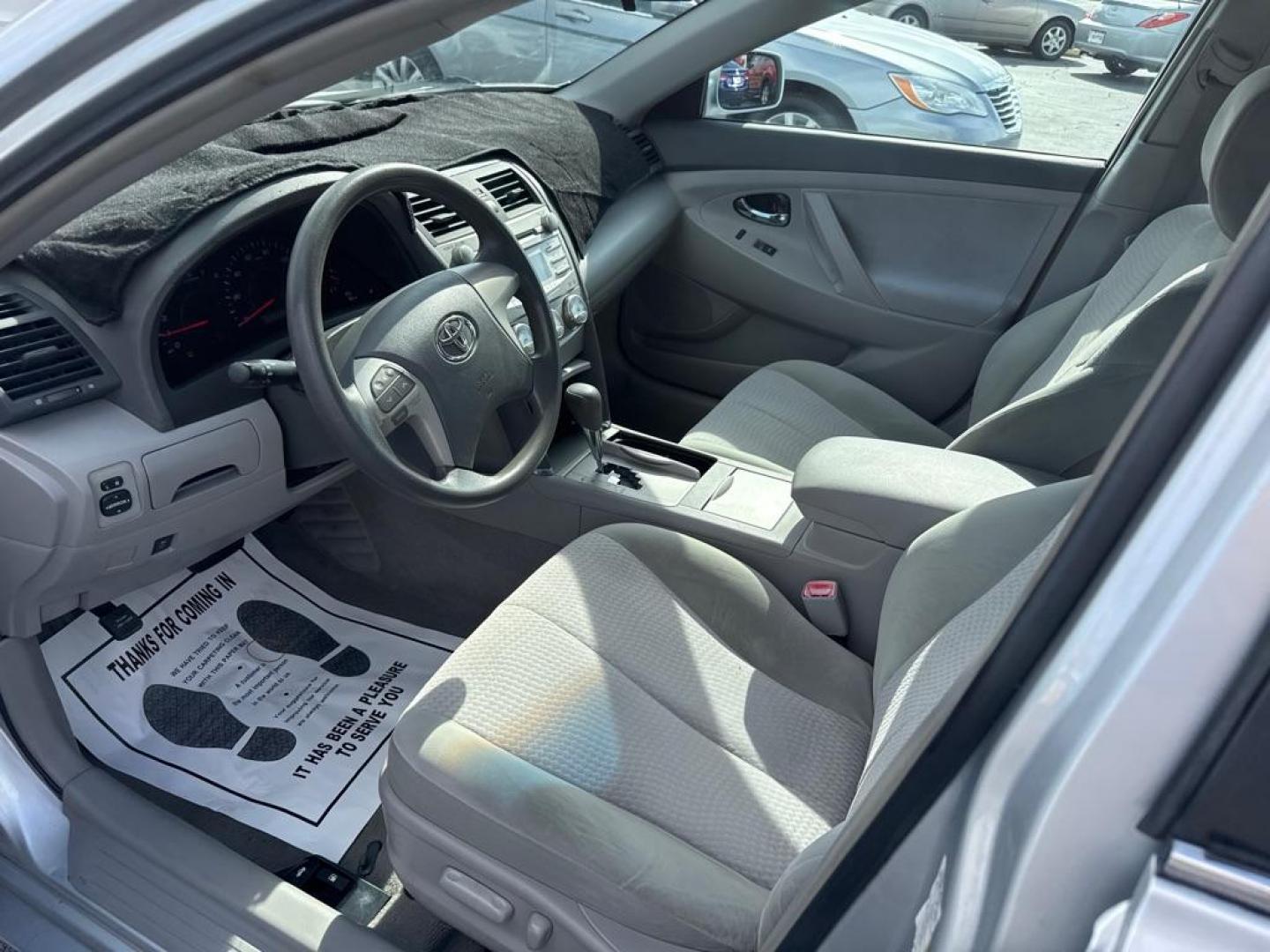 2011 SILVER TOYOTA CAMRY SE (4T1BF3EK2BU) with an 2.5L engine, Automatic transmission, located at 2929 9th St. West, Bradenton, 34205, (941) 242-2810, 27.473591, -82.570679 - Thanks for inquring into DriveNation USA! All vehicles listed can be viewed at www.drivenationusa.com for vehicle history reports and additonal info. We cannot quote any terms such as down payments or monthly payments without an application. You can apply directly at www.drivenationusa.com or by con - Photo#8