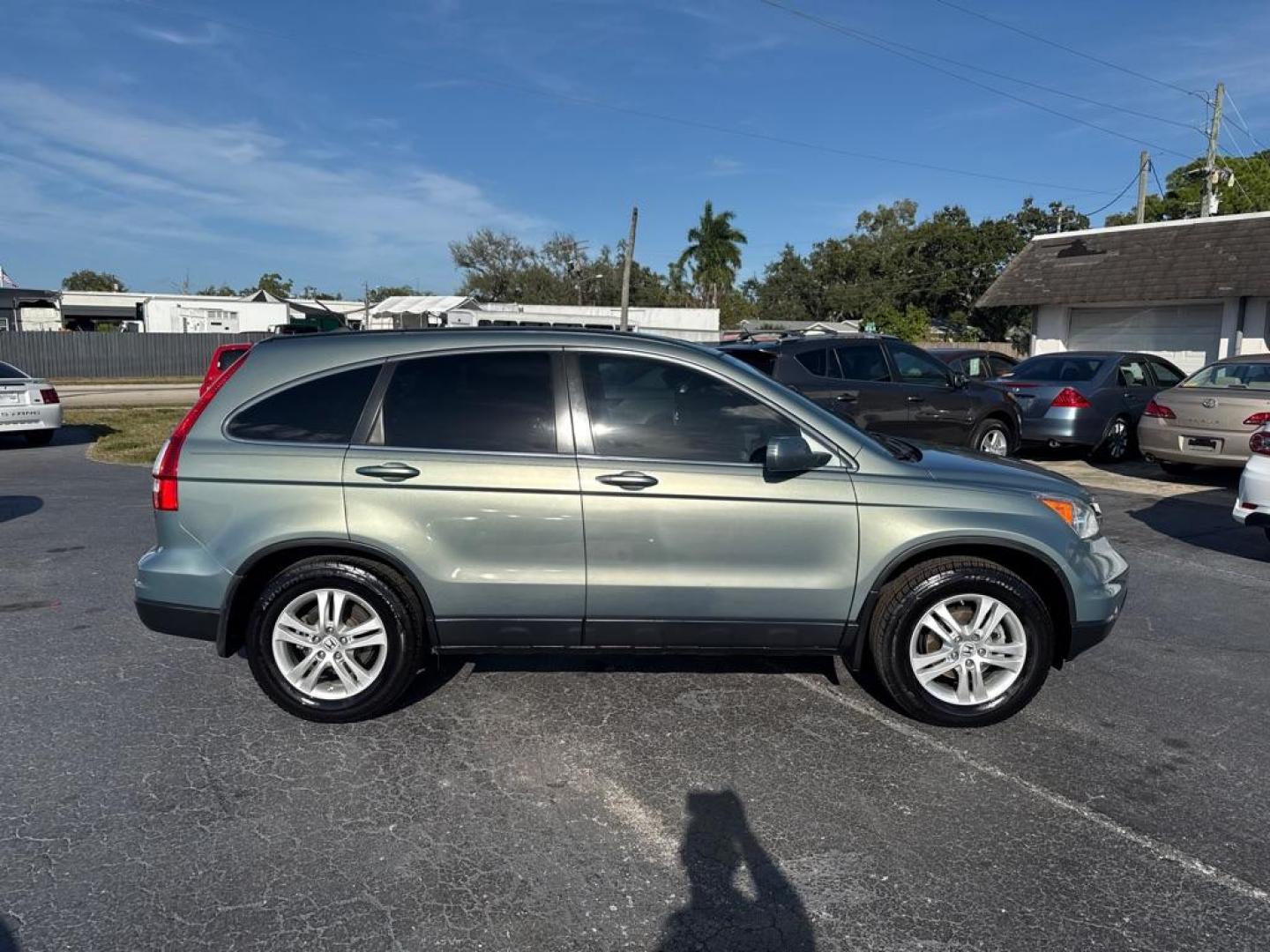 2010 GREEN HONDA CR-V EXL (JHLRE3H73AC) with an 2.4L engine, Automatic transmission, located at 2929 9th St. West, Bradenton, 34205, (941) 242-2810, 27.473591, -82.570679 - Thanks for inquring into DriveNation USA! All vehicles listed can be viewed at www.drivenationusa.com for vehicle history reports and additonal info. We cannot quote any terms such as down payments or monthly payments without an application. You can apply directly at www.drivenationusa.com or by con - Photo#8