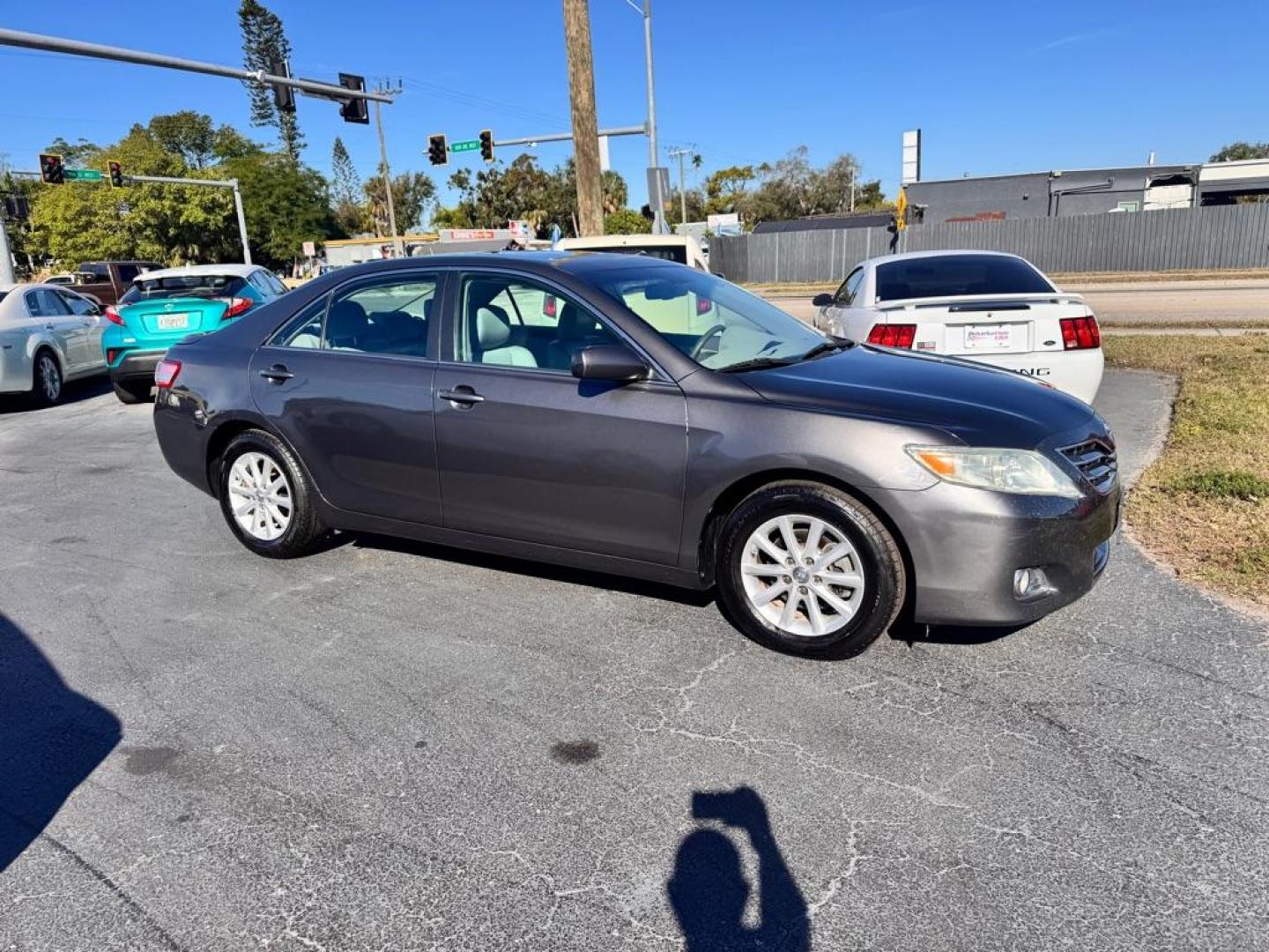 2011 GRAY TOYOTA CAMRY XLE (4T4BF3EK2BR) with an 2.5L engine, Automatic transmission, located at 2929 9th St. West, Bradenton, 34205, (941) 242-2810, 27.473591, -82.570679 - Thanks for inquring into DriveNation USA! All vehicles listed can be viewed at www.drivenationusa.com for vehicle history reports and additonal info. We cannot quote any terms such as down payments or monthly payments without an application. You can apply directly at www.drivenationusa.com or by con - Photo#1