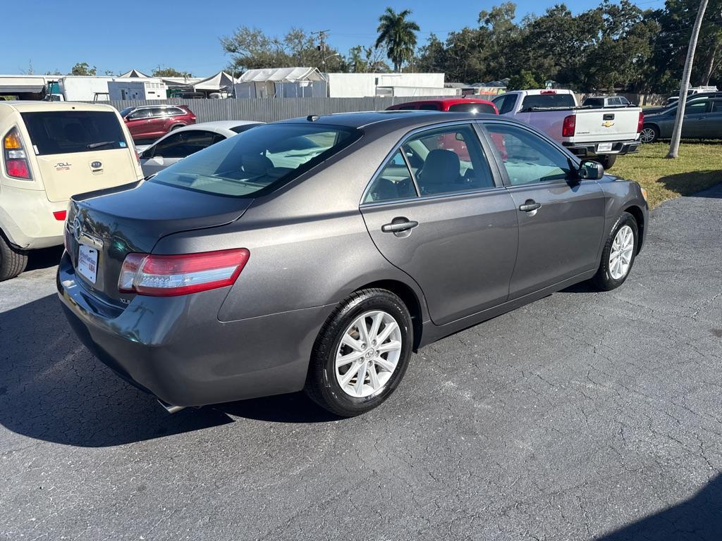 2011 GRAY TOYOTA CAMRY XLE (4T4BF3EK2BR) with an 2.5L engine, Automatic transmission, located at 2929 9th St. West, Bradenton, 34205, (941) 242-2810, 27.473591, -82.570679 - Thanks for inquring into DriveNation USA! All vehicles listed can be viewed at www.drivenationusa.com for vehicle history reports and additonal info. We cannot quote any terms such as down payments or monthly payments without an application. You can apply directly at www.drivenationusa.com or by con - Photo#6