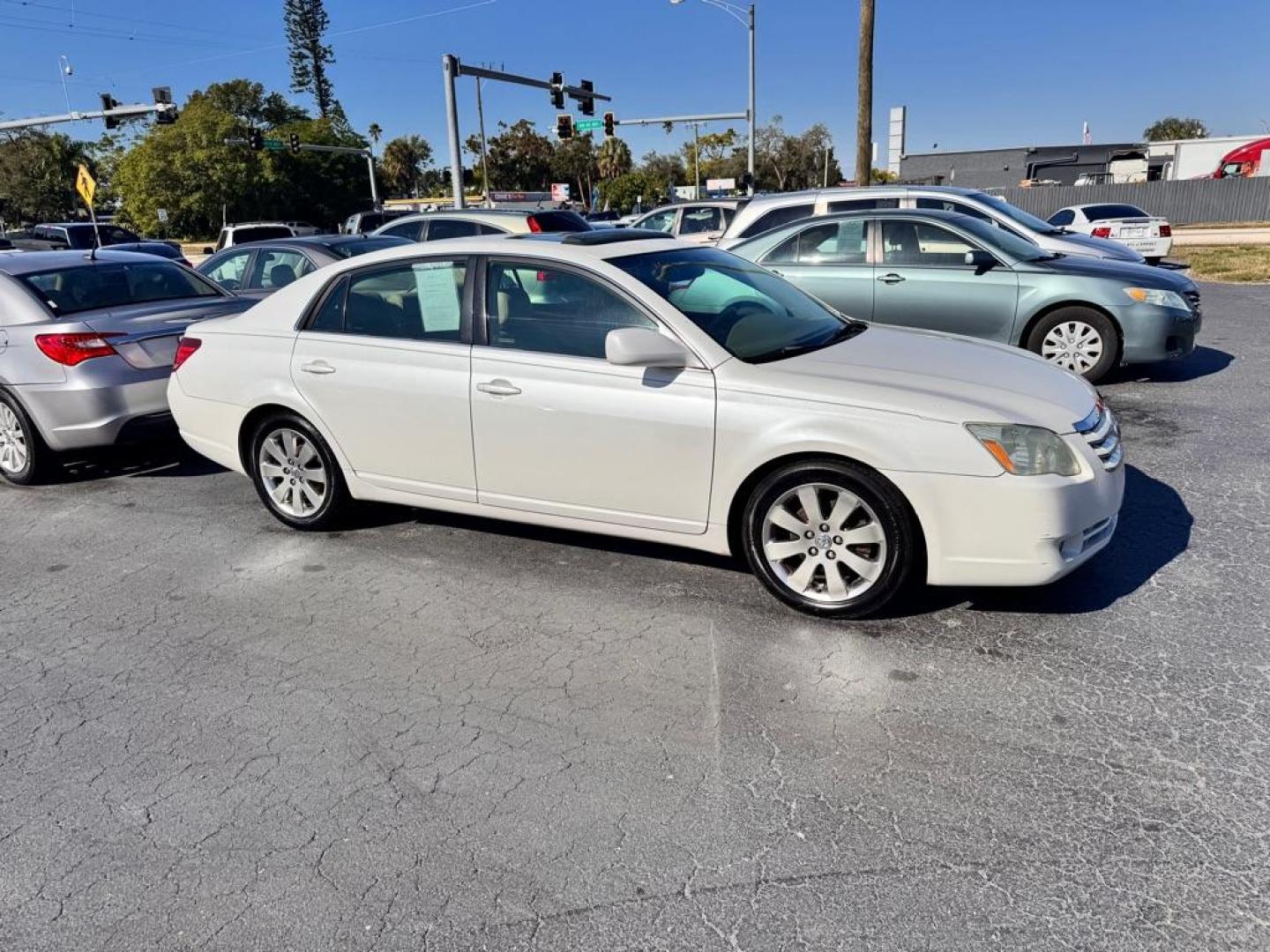 2005 WHITE TOYOTA AVALON XL (4T1BK36BX5U) with an 3.5L engine, Automatic transmission, located at 2929 9th St. West, Bradenton, 34205, (941) 242-2810, 27.473591, -82.570679 - Thanks for inquring into DriveNation USA! All vehicles listed can be viewed at www.drivenationusa.com for vehicle history reports and additonal info. We cannot quote any terms such as down payments or monthly payments without an application. You can apply directly at www.drivenationusa.com or by con - Photo#0