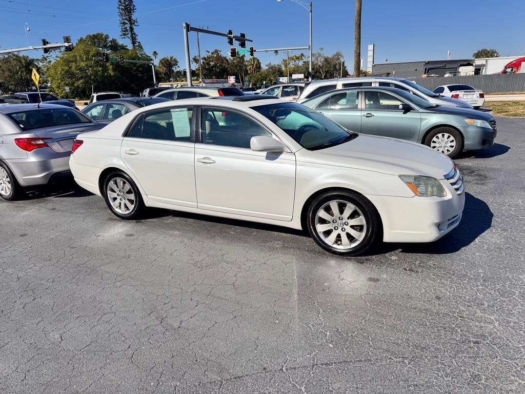 2005 WHITE TOYOTA AVALON XL (4T1BK36BX5U) with an 3.5L engine, Automatic transmission, located at 2929 9th St. West, Bradenton, 34205, (941) 242-2810, 27.473591, -82.570679 - Thanks for inquring into DriveNation USA! All vehicles listed can be viewed at www.drivenationusa.com for vehicle history reports and additonal info. We cannot quote any terms such as down payments or monthly payments without an application. You can apply directly at www.drivenationusa.com or by con - Photo#0