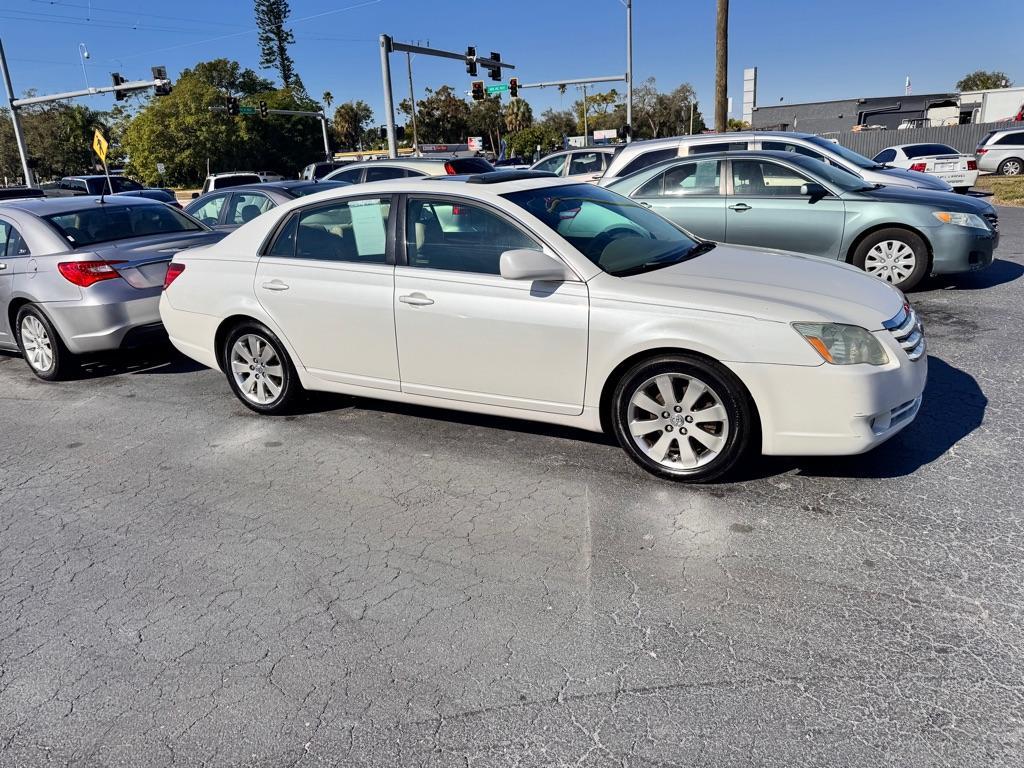 2005 WHITE TOYOTA AVALON XL (4T1BK36BX5U) with an 3.5L engine, Automatic transmission, located at 2929 9th St. West, Bradenton, 34205, (941) 242-2810, 27.473591, -82.570679 - Thanks for inquring into DriveNation USA! All vehicles listed can be viewed at www.drivenationusa.com for vehicle history reports and additonal info. We cannot quote any terms such as down payments or monthly payments without an application. You can apply directly at www.drivenationusa.com or by con - Photo#1