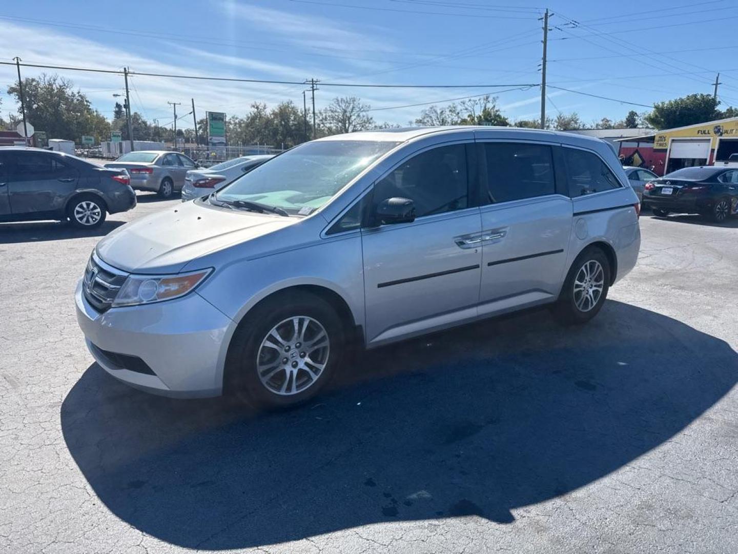 2011 SILVER HONDA ODYSSEY EXL (5FNRL5H68BB) with an 3.5L engine, Automatic transmission, located at 2929 9th St. West, Bradenton, 34205, (941) 242-2810, 27.473591, -82.570679 - Thanks for inquring into DriveNation USA! All vehicles listed can be viewed at www.drivenationusa.com for vehicle history reports and additonal info. We cannot quote any terms such as down payments or monthly payments without an application. You can apply directly at www.drivenationusa.com or by con - Photo#3
