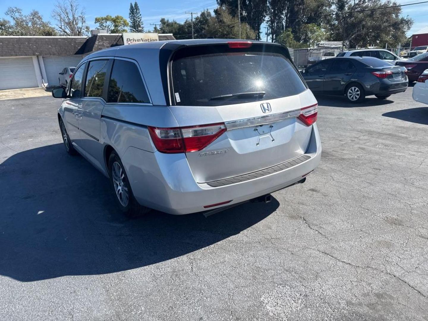 2011 SILVER HONDA ODYSSEY EXL (5FNRL5H68BB) with an 3.5L engine, Automatic transmission, located at 2929 9th St. West, Bradenton, 34205, (941) 242-2810, 27.473591, -82.570679 - Thanks for inquring into DriveNation USA! All vehicles listed can be viewed at www.drivenationusa.com for vehicle history reports and additonal info. We cannot quote any terms such as down payments or monthly payments without an application. You can apply directly at www.drivenationusa.com or by con - Photo#5