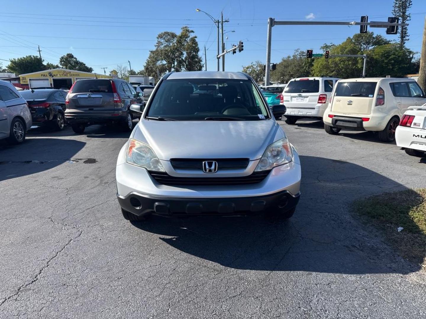 2009 GRAY HONDA CR-V LX (3CZRE38379G) with an 2.4L engine, Automatic transmission, located at 2929 9th St. West, Bradenton, 34205, (941) 242-2810, 27.473591, -82.570679 - Thanks for inquring into DriveNation USA! All vehicles listed can be viewed at www.drivenationusa.com for vehicle history reports and additonal info. We cannot quote any terms such as down payments or monthly payments without an application. You can apply directly at www.drivenationusa.com or by con - Photo#3