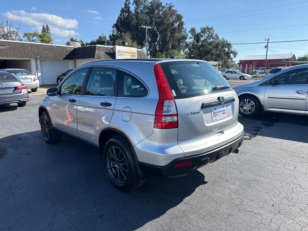 2009 GRAY HONDA CR-V LX (3CZRE38379G) with an 2.4L engine, Automatic transmission, located at 2929 9th St. West, Bradenton, 34205, (941) 242-2810, 27.473591, -82.570679 - Photo#5