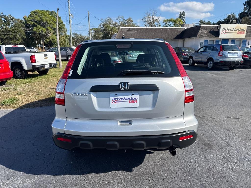 2009 GRAY HONDA CR-V LX (3CZRE38379G) with an 2.4L engine, Automatic transmission, located at 2929 9th St. West, Bradenton, 34205, (941) 242-2810, 27.473591, -82.570679 - Photo#6