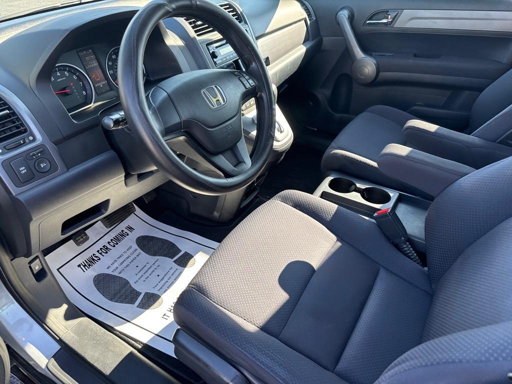 2009 GRAY HONDA CR-V LX (3CZRE38379G) with an 2.4L engine, Automatic transmission, located at 2929 9th St. West, Bradenton, 34205, (941) 242-2810, 27.473591, -82.570679 - Photo#9